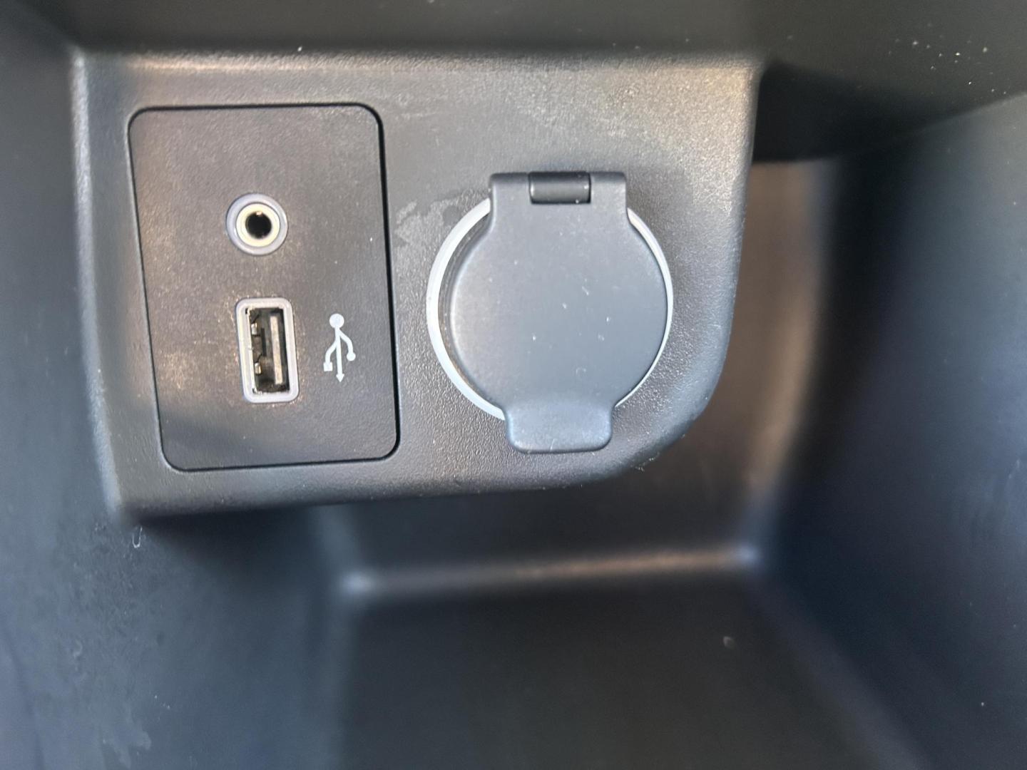 2020 WHITE /Black Nissan Kicks S (3N1CP5BV9LL) with an 1.6L L4 engine, CVT transmission, located at 506 S. Kingshighway, Cape Girardeau, MO, 63703, (573) 235-5000, 37.294991, -89.553635 - 2020 Nissan Kicks S 34,xxx miles Front Wheel Drive 1.6L 4 Cyl. Automatic Cruise Bluetooth Backup Camera We have financing available and we accept trades! Fill out a credit application on our website or come by today! If you have any questions, give us a call at (573) 235-5000 or visit our w - Photo#31