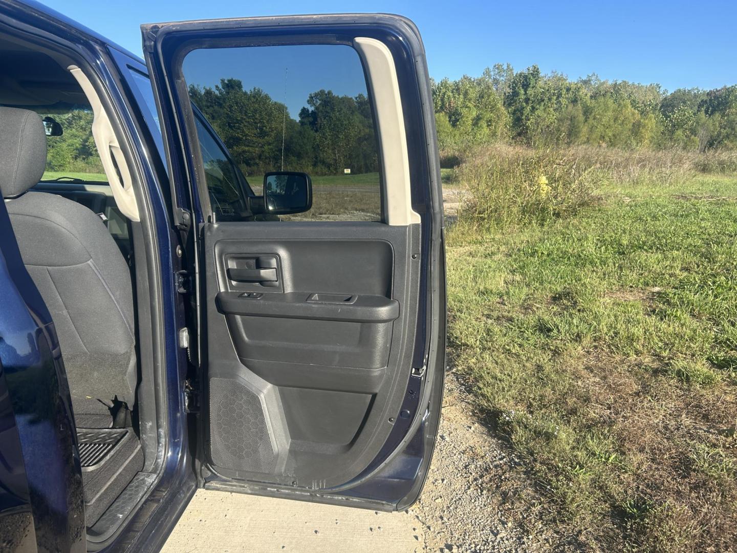 2012 BLUE /Gray Dodge Ram 1500 ST Quad Cab 2WD (1C6RD6FT6CS) with an 5.7L V8 OHV 16V engine, 6-Speed Automatic transmission, located at 506 S. Kingshighway, Cape Girardeau, MO, 63703, (573) 235-5000, 37.294991, -89.553635 - 2012 Dodge Ram 1500 ST 1-Owner 119xxx miles Rear Wheel Drive 5.7L V8 Automatic Cruise Power Windows/Locks/Mirrors We have financing available and we accept trades! Fill out a credit application on our website or come by today! If you have any questions, give us a call at (573) 235-5000 or v - Photo#19
