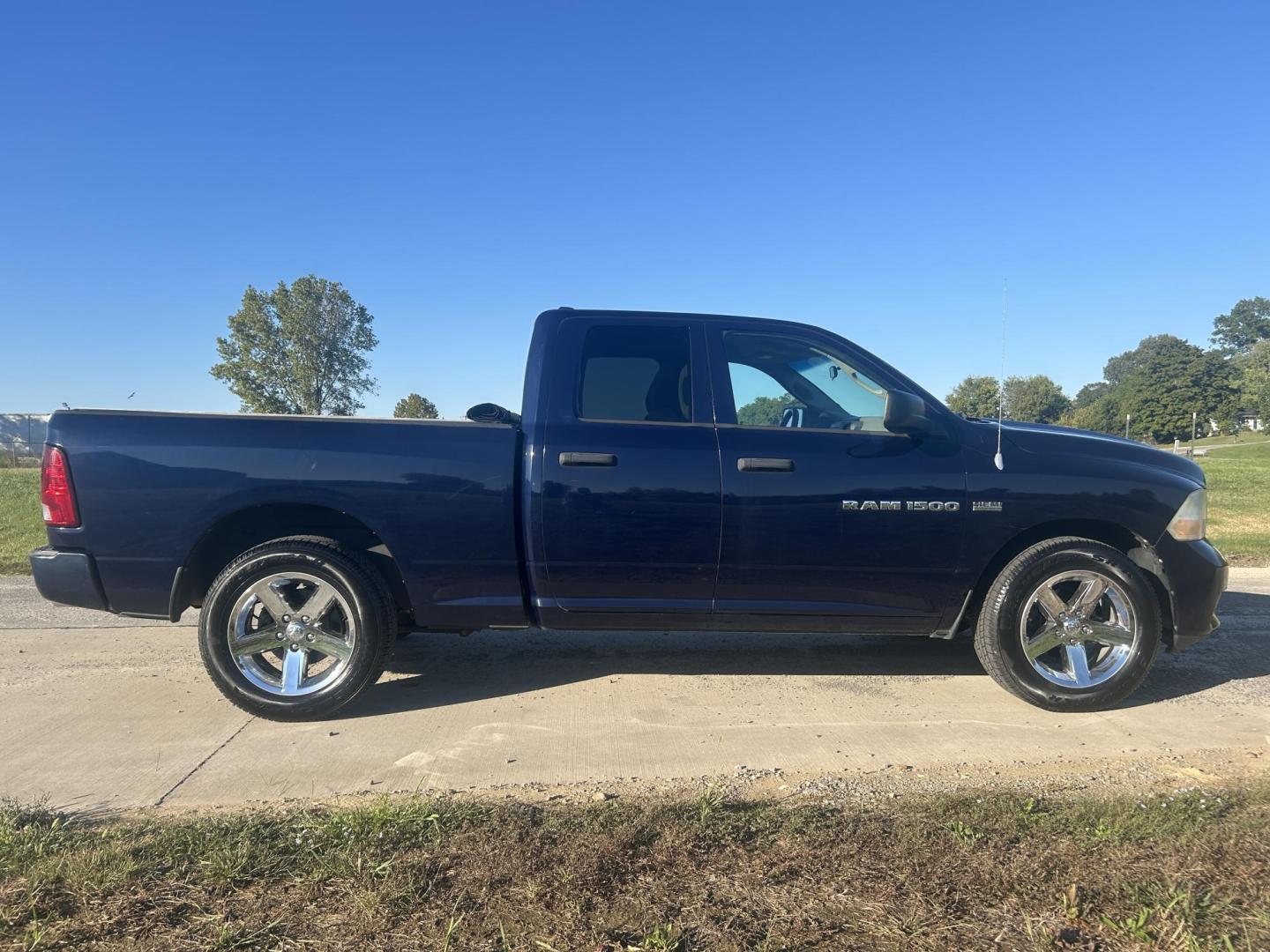 2012 BLUE /Gray Dodge Ram 1500 ST Quad Cab 2WD (1C6RD6FT6CS) with an 5.7L V8 OHV 16V engine, 6-Speed Automatic transmission, located at 506 S. Kingshighway, Cape Girardeau, MO, 63703, (573) 235-5000, 37.294991, -89.553635 - 2012 Dodge Ram 1500 ST 1-Owner 119xxx miles Rear Wheel Drive 5.7L V8 Automatic Cruise Power Windows/Locks/Mirrors We have financing available and we accept trades! Fill out a credit application on our website or come by today! If you have any questions, give us a call at (573) 235-5000 or v - Photo#10