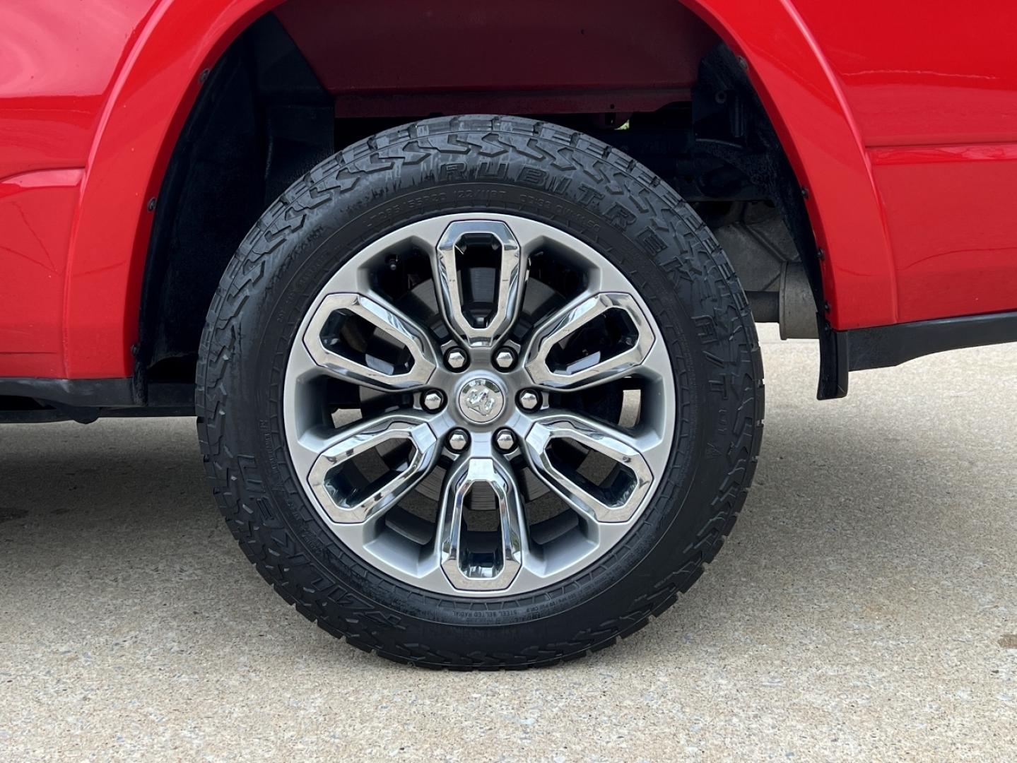 2019 RED /Black Leather RAM 1500 Laramie Crew Cab SWB 4WD (1C6SRFJT2KN) with an 5.7L V8 HEMI engine, Automatic transmission, located at 2990 Old Orchard Rd., Jackson, MO, 63755, 37.354214, -89.612106 - 2019 Ram 1500 Laramie 125xxx miles 4x4 5.7L V8 HEMI Automatic Leather Power/Heated/Cooled Seats Heated Steering Wheel Backup Camera Sunroof Bluetooth Remote Start Cruise Power Windows/Locks/Mirrors We have financing available and we accept trades! Fill out a credit application on our w - Photo#45