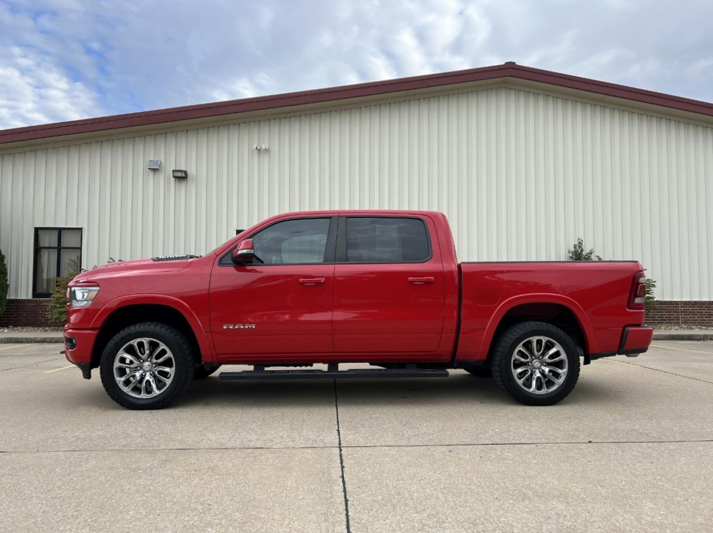 2019 RED /Black Leather RAM 1500 Laramie Crew Cab SWB 4WD (1C6SRFJT2KN) with an 5.7L V8 HEMI engine, Automatic transmission, located at 2990 Old Orchard Rd., Jackson, MO, 63755, 37.354214, -89.612106 - 2019 Ram 1500 Laramie 125xxx miles 4x4 5.7L V8 HEMI Automatic Leather Power/Heated/Cooled Seats Heated Steering Wheel Backup Camera Sunroof Bluetooth Remote Start Cruise Power Windows/Locks/Mirrors We have financing available and we accept trades! Fill out a credit application on our w - Photo#8