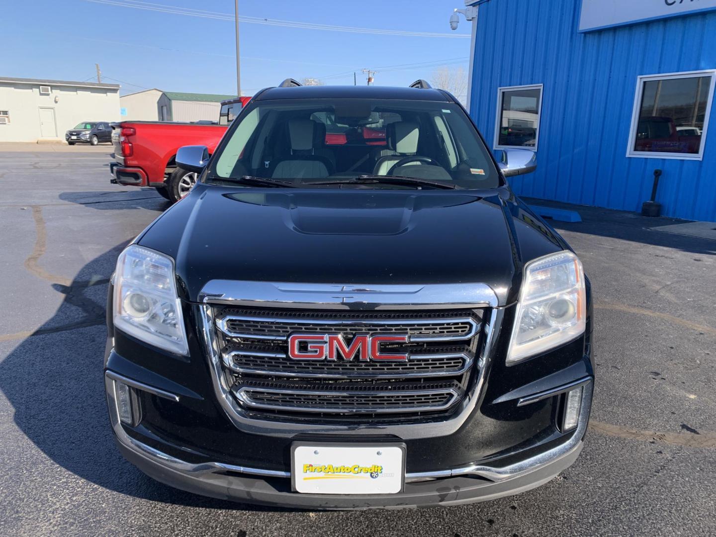 2017 GRAY /Black/Tan Leather GMC Terrain SLT AWD (2GKFLUEK8H6) with an 2.4L 4 Cyl. engine, Automatic transmission, located at 506 S. Kingshighway, Cape Girardeau, MO, 63703, (573) 235-5000, 37.294991, -89.553635 - 2017 GMC Terrain SLT 1-Owner 166xxx miles All Wheel Drive 2.4L 4 Cyl. Automatic Leather Backup Camera Power Driver Seat Heated Seats Bluetooth Remote Start Cruise Power Windows/Locks/Mirrors We have financing available and we accept trades! Fill out a credit application on our website - Photo#1