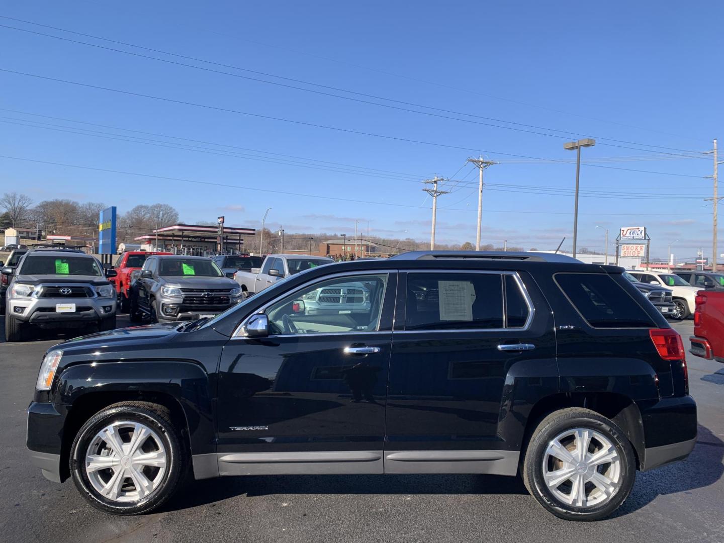 2017 GRAY /Black/Tan Leather GMC Terrain SLT AWD (2GKFLUEK8H6) with an 2.4L 4 Cyl. engine, Automatic transmission, located at 506 S. Kingshighway, Cape Girardeau, MO, 63703, (573) 235-5000, 37.294991, -89.553635 - 2017 GMC Terrain SLT 1-Owner 166xxx miles All Wheel Drive 2.4L 4 Cyl. Automatic Leather Backup Camera Power Driver Seat Heated Seats Bluetooth Remote Start Cruise Power Windows/Locks/Mirrors We have financing available and we accept trades! Fill out a credit application on our website - Photo#3