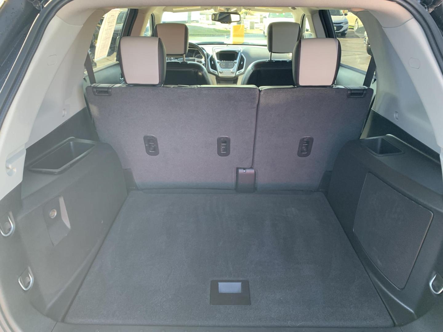 2017 GRAY /Black/Tan Leather GMC Terrain SLT AWD (2GKFLUEK8H6) with an 2.4L 4 Cyl. engine, Automatic transmission, located at 506 S. Kingshighway, Cape Girardeau, MO, 63703, (573) 235-5000, 37.294991, -89.553635 - 2017 GMC Terrain SLT 1-Owner 166xxx miles All Wheel Drive 2.4L 4 Cyl. Automatic Leather Backup Camera Power Driver Seat Heated Seats Bluetooth Remote Start Cruise Power Windows/Locks/Mirrors We have financing available and we accept trades! Fill out a credit application on our website - Photo#6