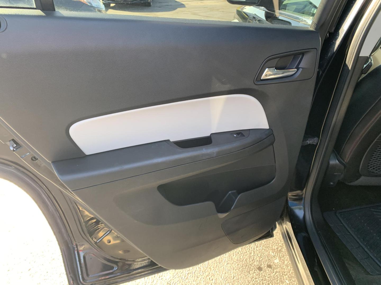 2017 GRAY /Black/Tan Leather GMC Terrain SLT AWD (2GKFLUEK8H6) with an 2.4L 4 Cyl. engine, Automatic transmission, located at 506 S. Kingshighway, Cape Girardeau, MO, 63703, (573) 235-5000, 37.294991, -89.553635 - 2017 GMC Terrain SLT 1-Owner 166xxx miles All Wheel Drive 2.4L 4 Cyl. Automatic Leather Backup Camera Power Driver Seat Heated Seats Bluetooth Remote Start Cruise Power Windows/Locks/Mirrors We have financing available and we accept trades! Fill out a credit application on our website - Photo#15