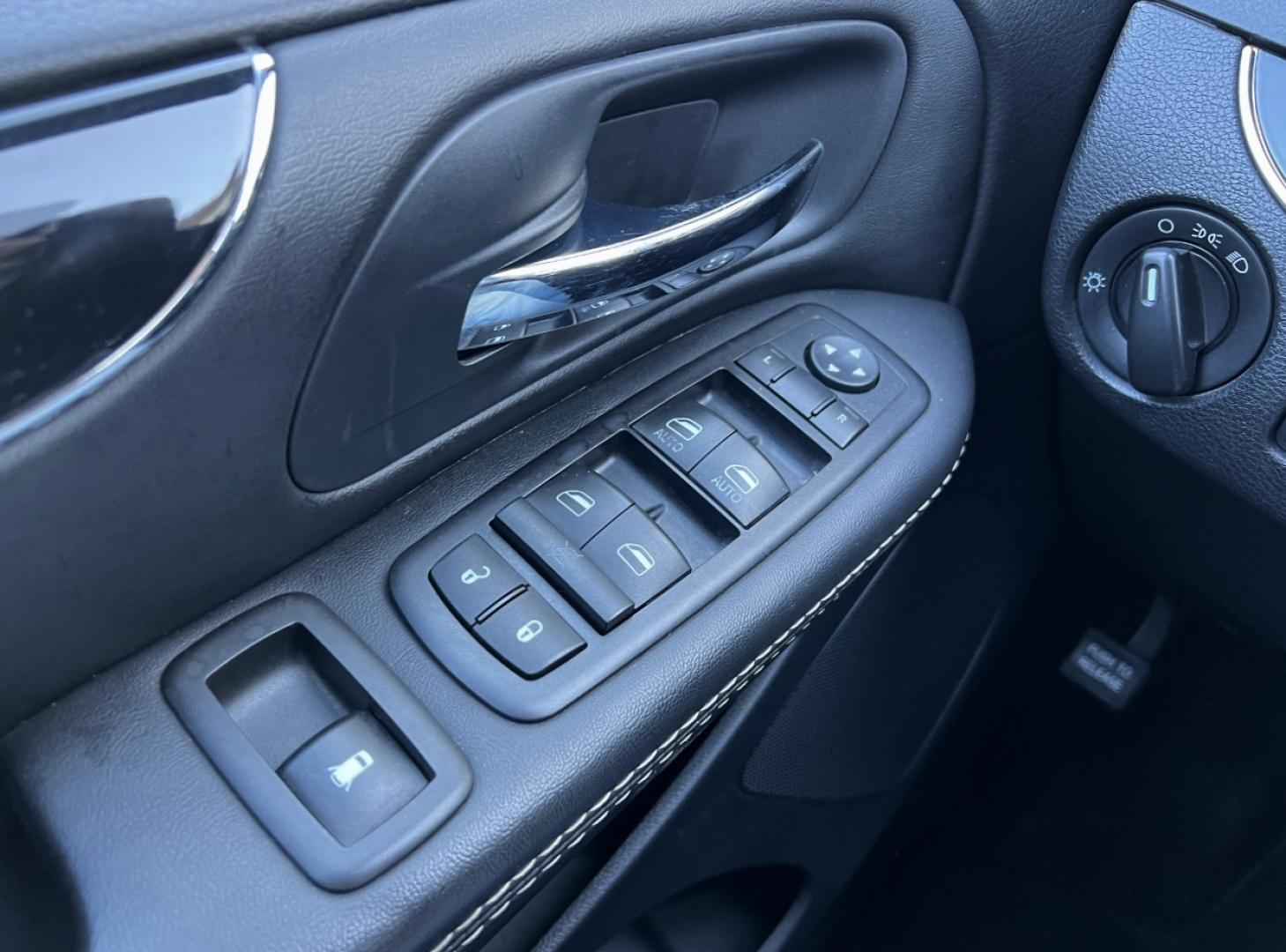 2015 WHITE /Black Cloth Dodge Grand Caravan SE (2C4RDGBG4FR) with an 3.6L V6 engine, Automatic transmission, located at 2990 Old Orchard Rd., Jackson, MO, 63755, 37.354214, -89.612106 - 2015 Dodge Grand Caravan SE 134xxx miles Front Wheel Drive 3.6L V6 Automatic 3rd Row Backup Camera Bluetooth Cruise Power Windows/Locks/Mirrors We have financing available and we accept trades! Fill out a credit application on our website or come by today! If you have any questions, give - Photo#24