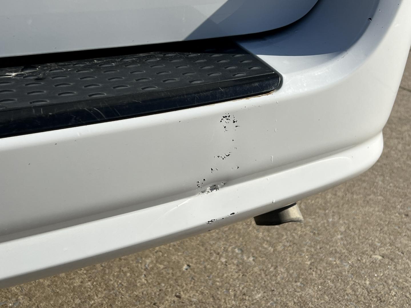 2015 WHITE /Black Cloth Dodge Grand Caravan SE (2C4RDGBG4FR) with an 3.6L V6 engine, Automatic transmission, located at 2990 Old Orchard Rd., Jackson, MO, 63755, 37.354214, -89.612106 - 2015 Dodge Grand Caravan SE 134xxx miles Front Wheel Drive 3.6L V6 Automatic 3rd Row Backup Camera Bluetooth Cruise Power Windows/Locks/Mirrors We have financing available and we accept trades! Fill out a credit application on our website or come by today! If you have any questions, give - Photo#37