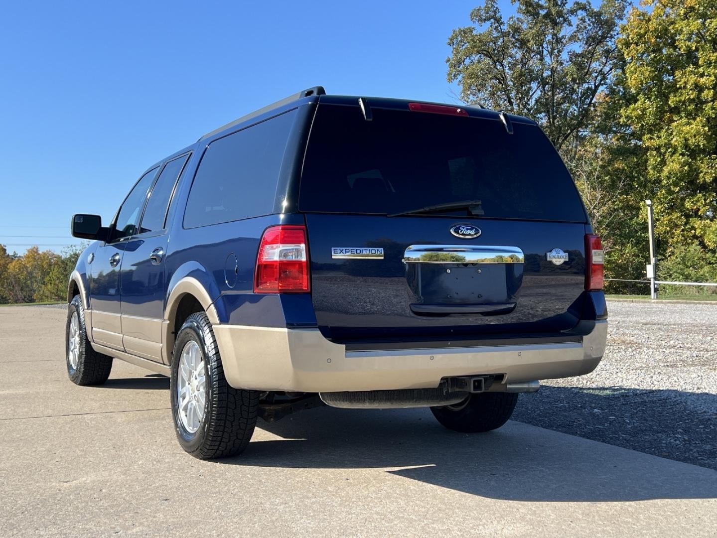 2012 BLUE /Brown Leather Ford Expedition EL King Ranch 4WD (1FMJK1J52CE) with an 5.4L V8 engine, Automatic transmission, located at 2990 Old Orchard Rd., Jackson, MO, 63755, 37.354214, -89.612106 - 2012 Ford Expedition EL King Ranch 173xxx miles 4 Wheel Drive 5.4L V8 Automatic Leather 3rd Row New Tires Backup Camera Power/Heated/Cooled Seats Heated Rear Seats Sunroof Power Running Boards Cruise Power Windows/Locks/Mirrors We have financing available and we accept trades! Fill ou - Photo#12