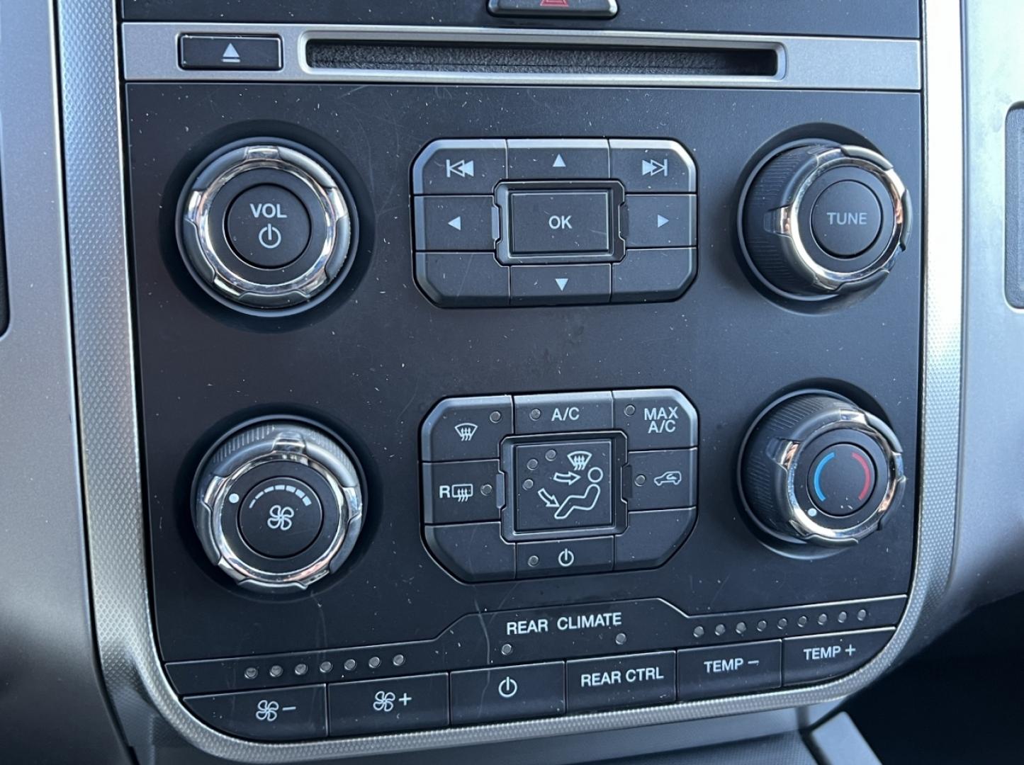 2017 WHITE /Black Cloth Ford Expedition XLT 4WD (1FMJU1JT6HE) with an 3.5L V6 engine, Automatic transmission, located at 506 S. Kingshighway, Cape Girardeau, MO, 63703, (573) 235-5000, 37.294991, -89.553635 - 2017 Ford Expedition XLT 146xxx miles 4 Wheel Drive 3.5L V6 Automatic 3rd Row Backup Camera Power Driver Seat Bluetooth Cruise Power Windows/Locks/Mirrors We have financing available and we accept trades! Fill out a credit application on our website or come by today! If you have any ques - Photo#25