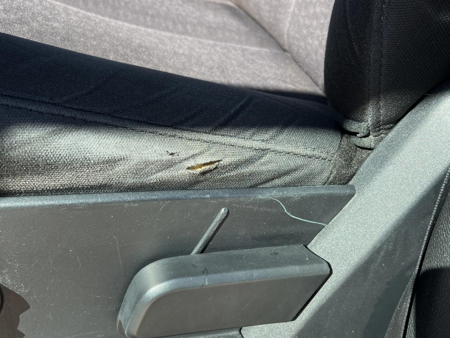 2017 WHITE /Black Cloth Ford Expedition XLT 4WD (1FMJU1JT6HE) with an 3.5L V6 engine, Automatic transmission, located at 506 S. Kingshighway, Cape Girardeau, MO, 63703, (573) 235-5000, 37.294991, -89.553635 - 2017 Ford Expedition XLT 146xxx miles 4 Wheel Drive 3.5L V6 Automatic 3rd Row Backup Camera Power Driver Seat Bluetooth Cruise Power Windows/Locks/Mirrors We have financing available and we accept trades! Fill out a credit application on our website or come by today! If you have any ques - Photo#41