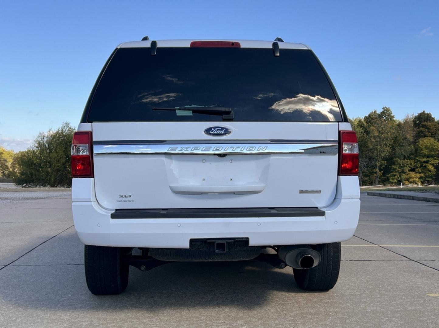 2017 WHITE /Black Cloth Ford Expedition XLT 4WD (1FMJU1JT6HE) with an 3.5L V6 engine, Automatic transmission, located at 506 S. Kingshighway, Cape Girardeau, MO, 63703, (573) 235-5000, 37.294991, -89.553635 - 2017 Ford Expedition XLT 146xxx miles 4 Wheel Drive 3.5L V6 Automatic 3rd Row Backup Camera Power Driver Seat Bluetooth Cruise Power Windows/Locks/Mirrors We have financing available and we accept trades! Fill out a credit application on our website or come by today! If you have any ques - Photo#10