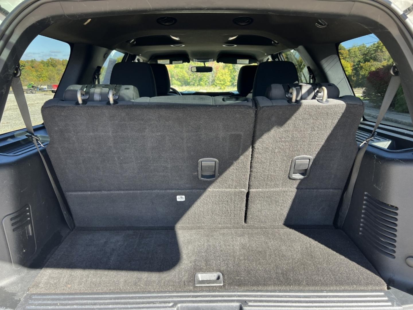 2017 WHITE /Black Cloth Ford Expedition XLT 4WD (1FMJU1JT6HE) with an 3.5L V6 engine, Automatic transmission, located at 506 S. Kingshighway, Cape Girardeau, MO, 63703, (573) 235-5000, 37.294991, -89.553635 - 2017 Ford Expedition XLT 146xxx miles 4 Wheel Drive 3.5L V6 Automatic 3rd Row Backup Camera Power Driver Seat Bluetooth Cruise Power Windows/Locks/Mirrors We have financing available and we accept trades! Fill out a credit application on our website or come by today! If you have any ques - Photo#19