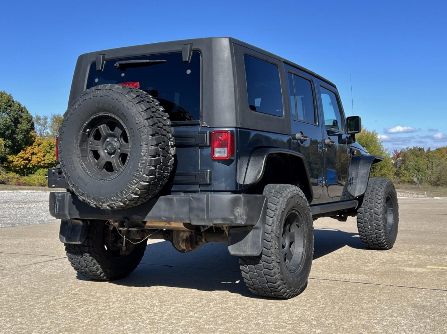 2008 BLUE /Gray Cloth Jeep Wrangler Unlimited X 4WD (1J4GA39108L) with an 3.8L V6 engine, Automatic transmission, located at 2990 Old Orchard Rd., Jackson, MO, 63755, 37.354214, -89.612106 - 2008 Jeep Wrangler Unlimited X 174xxx miles 4x4 3.8L V6 Automatic Cruise Power Windows/Locks We have financing available and we accept trades! Fill out a credit application on our website or come by today! If you have any questions, give us a call at (573) 204-7777 or visit our website at fi - Photo#6