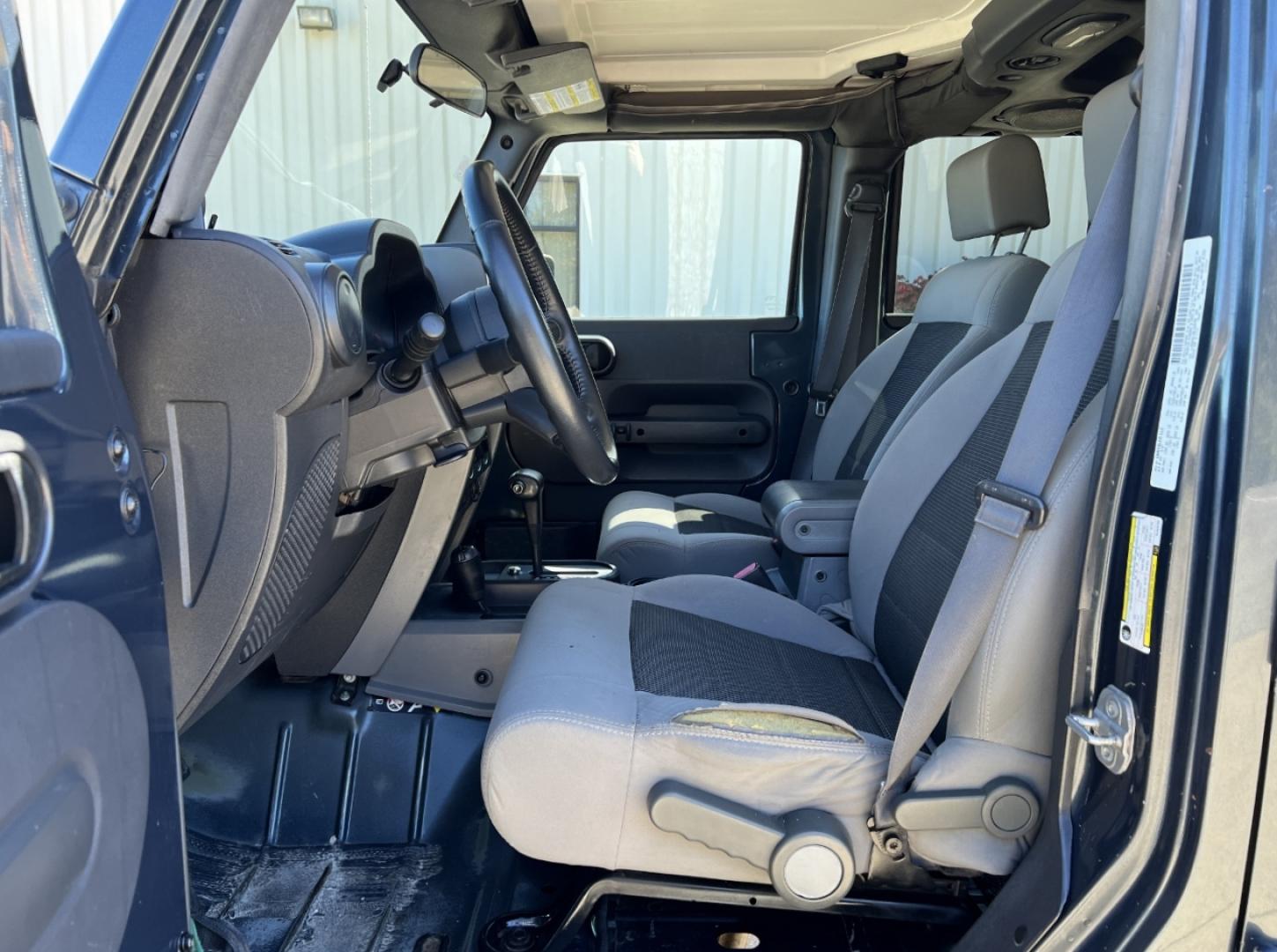 2008 BLUE /Gray Cloth Jeep Wrangler Unlimited X 4WD (1J4GA39108L) with an 3.8L V6 engine, Automatic transmission, located at 2990 Old Orchard Rd., Jackson, MO, 63755, 37.354214, -89.612106 - 2008 Jeep Wrangler Unlimited X 174xxx miles 4x4 3.8L V6 Automatic Cruise Power Windows/Locks We have financing available and we accept trades! Fill out a credit application on our website or come by today! If you have any questions, give us a call at (573) 204-7777 or visit our website at fi - Photo#11