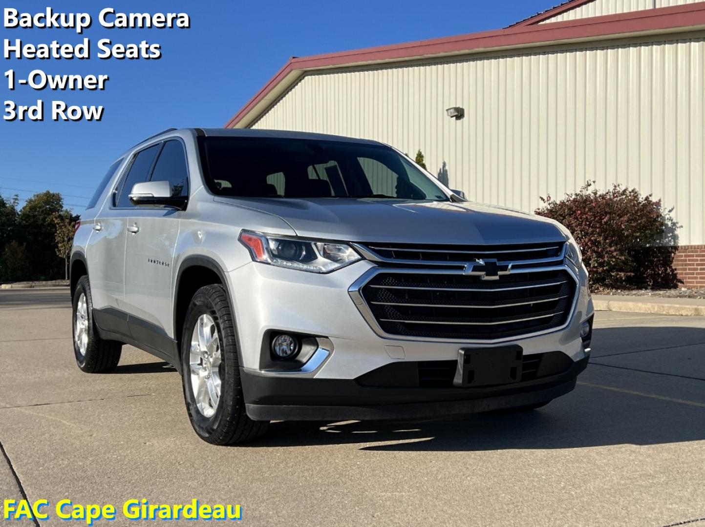 2021 SILVER /Black Cloth Chevrolet Traverse LT FWD (1GNERGKW4MJ) with an 3.6L V6 DOHC 24V engine, Automatic transmission, located at 506 S. Kingshighway, Cape Girardeau, MO, 63703, (573) 235-5000, 37.294991, -89.553635 - 2021 Chevrolet Traverse LT 1-Owner Only 37xxx miles Front Wheel Drive 3.6L V6 Automatic 3rd Row Backup Camera Power Driver Seat Heated Seats Bluetooth Remote Start Cruise Power Windows/Locks/Mirrors We have financing available and we accept trades! Fill out a credit application on our - Photo#0