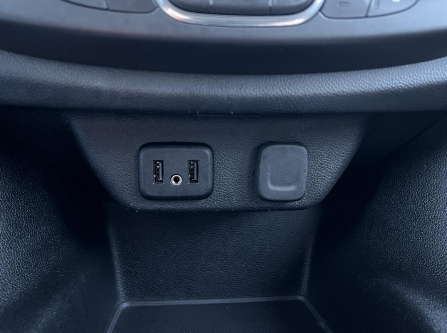 2021 SILVER /Black Cloth Chevrolet Traverse LT FWD (1GNERGKW4MJ) with an 3.6L V6 DOHC 24V engine, Automatic transmission, located at 506 S. Kingshighway, Cape Girardeau, MO, 63703, (573) 235-5000, 37.294991, -89.553635 - 2021 Chevrolet Traverse LT 1-Owner Only 37xxx miles Front Wheel Drive 3.6L V6 Automatic 3rd Row Backup Camera Power Driver Seat Heated Seats Bluetooth Remote Start Cruise Power Windows/Locks/Mirrors We have financing available and we accept trades! Fill out a credit application on our - Photo#29