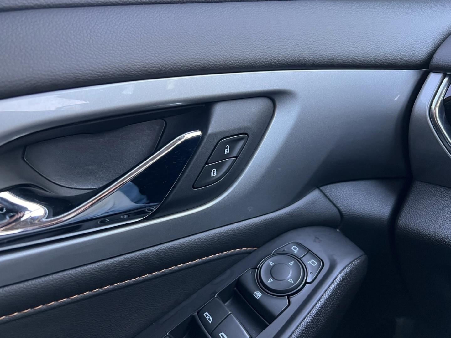 2021 SILVER /Black Cloth Chevrolet Traverse LT FWD (1GNERGKW4MJ) with an 3.6L V6 DOHC 24V engine, Automatic transmission, located at 506 S. Kingshighway, Cape Girardeau, MO, 63703, (573) 235-5000, 37.294991, -89.553635 - 2021 Chevrolet Traverse LT 1-Owner Only 37xxx miles Front Wheel Drive 3.6L V6 Automatic 3rd Row Backup Camera Power Driver Seat Heated Seats Bluetooth Remote Start Cruise Power Windows/Locks/Mirrors We have financing available and we accept trades! Fill out a credit application on our - Photo#31