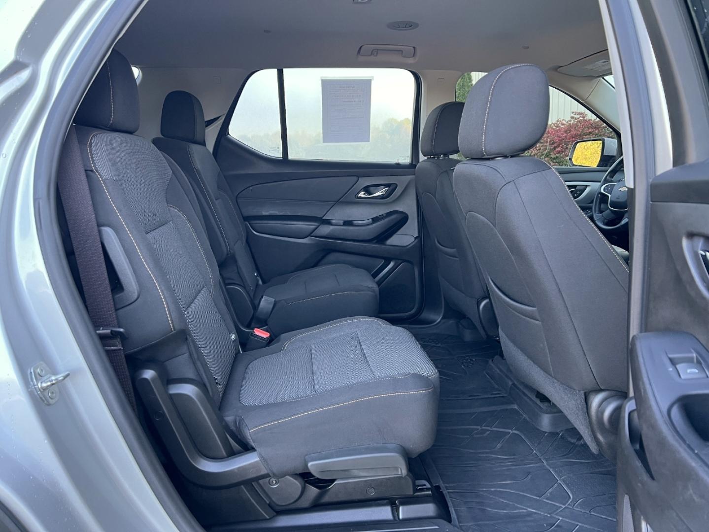 2021 SILVER /Black Cloth Chevrolet Traverse LT FWD (1GNERGKW4MJ) with an 3.6L V6 DOHC 24V engine, Automatic transmission, located at 506 S. Kingshighway, Cape Girardeau, MO, 63703, (573) 235-5000, 37.294991, -89.553635 - 2021 Chevrolet Traverse LT 1-Owner Only 37xxx miles Front Wheel Drive 3.6L V6 Automatic 3rd Row Backup Camera Power Driver Seat Heated Seats Bluetooth Remote Start Cruise Power Windows/Locks/Mirrors We have financing available and we accept trades! Fill out a credit application on our - Photo#18