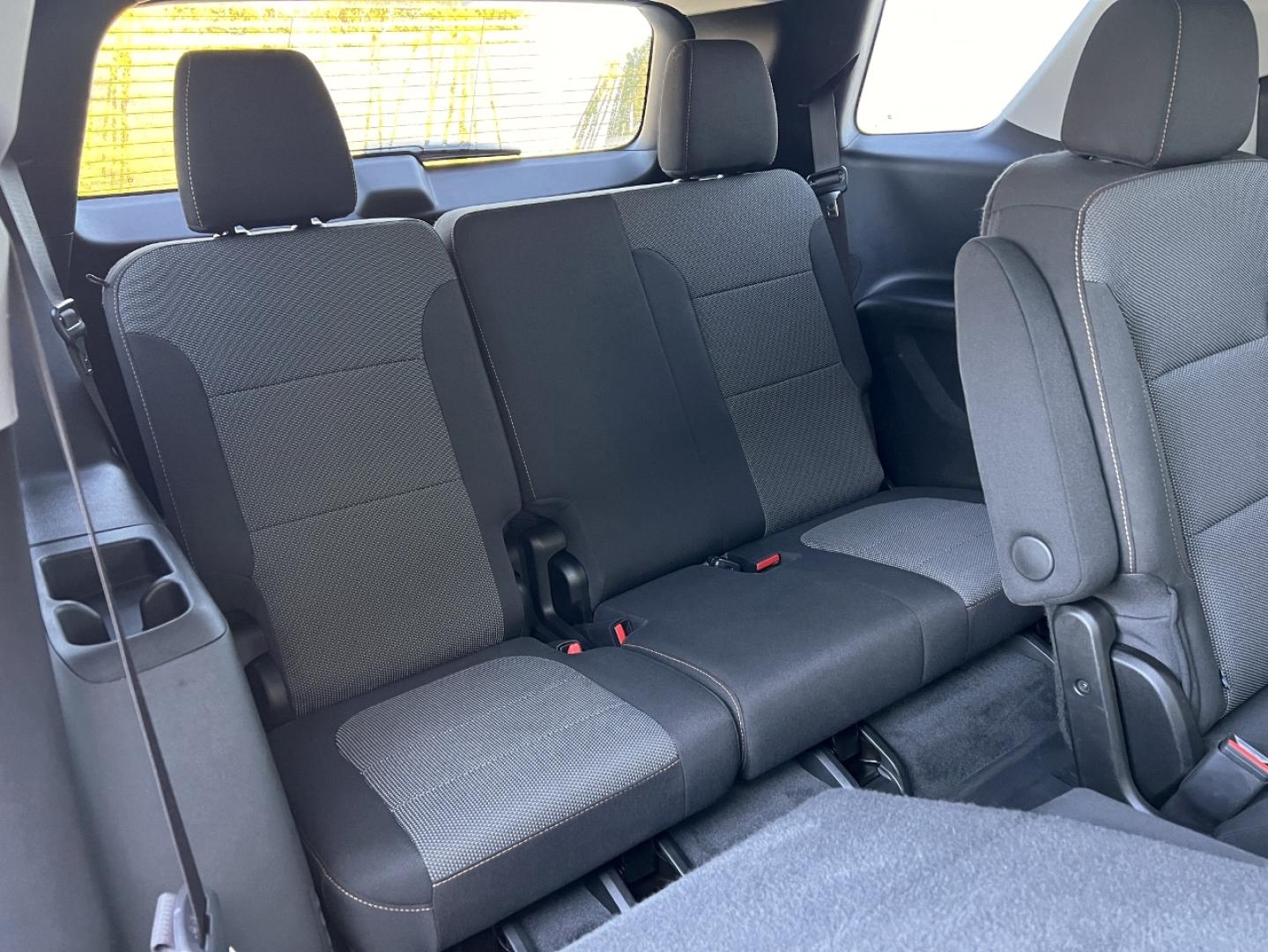 2021 SILVER /Black Cloth Chevrolet Traverse LT FWD (1GNERGKW4MJ) with an 3.6L V6 DOHC 24V engine, Automatic transmission, located at 506 S. Kingshighway, Cape Girardeau, MO, 63703, (573) 235-5000, 37.294991, -89.553635 - 2021 Chevrolet Traverse LT 1-Owner Only 37xxx miles Front Wheel Drive 3.6L V6 Automatic 3rd Row Backup Camera Power Driver Seat Heated Seats Bluetooth Remote Start Cruise Power Windows/Locks/Mirrors We have financing available and we accept trades! Fill out a credit application on our - Photo#19