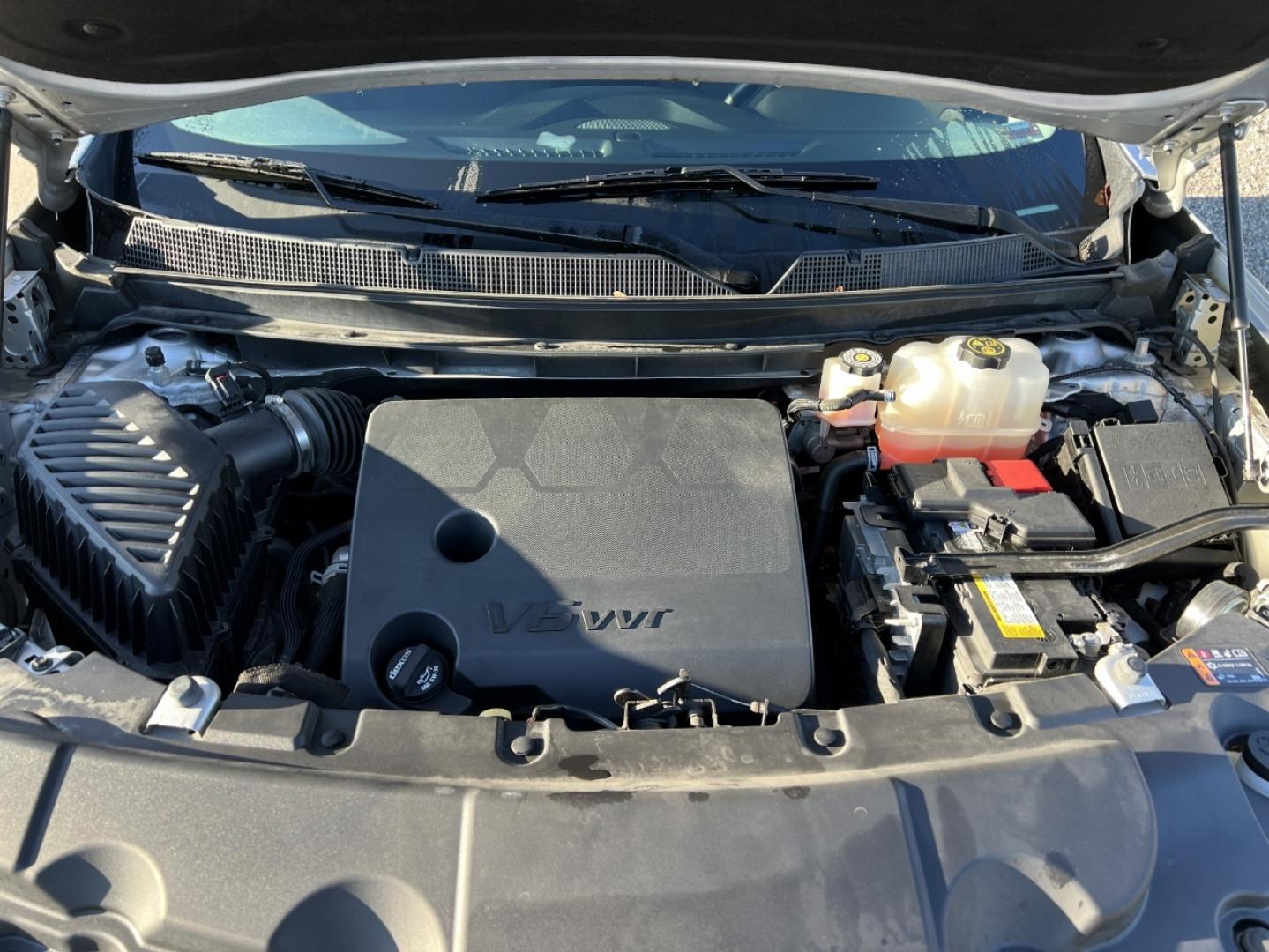 2021 SILVER /Black Cloth Chevrolet Traverse LT FWD (1GNERGKW4MJ) with an 3.6L V6 DOHC 24V engine, Automatic transmission, located at 506 S. Kingshighway, Cape Girardeau, MO, 63703, (573) 235-5000, 37.294991, -89.553635 - 2021 Chevrolet Traverse LT 1-Owner Only 37xxx miles Front Wheel Drive 3.6L V6 Automatic 3rd Row Backup Camera Power Driver Seat Heated Seats Bluetooth Remote Start Cruise Power Windows/Locks/Mirrors We have financing available and we accept trades! Fill out a credit application on our - Photo#38