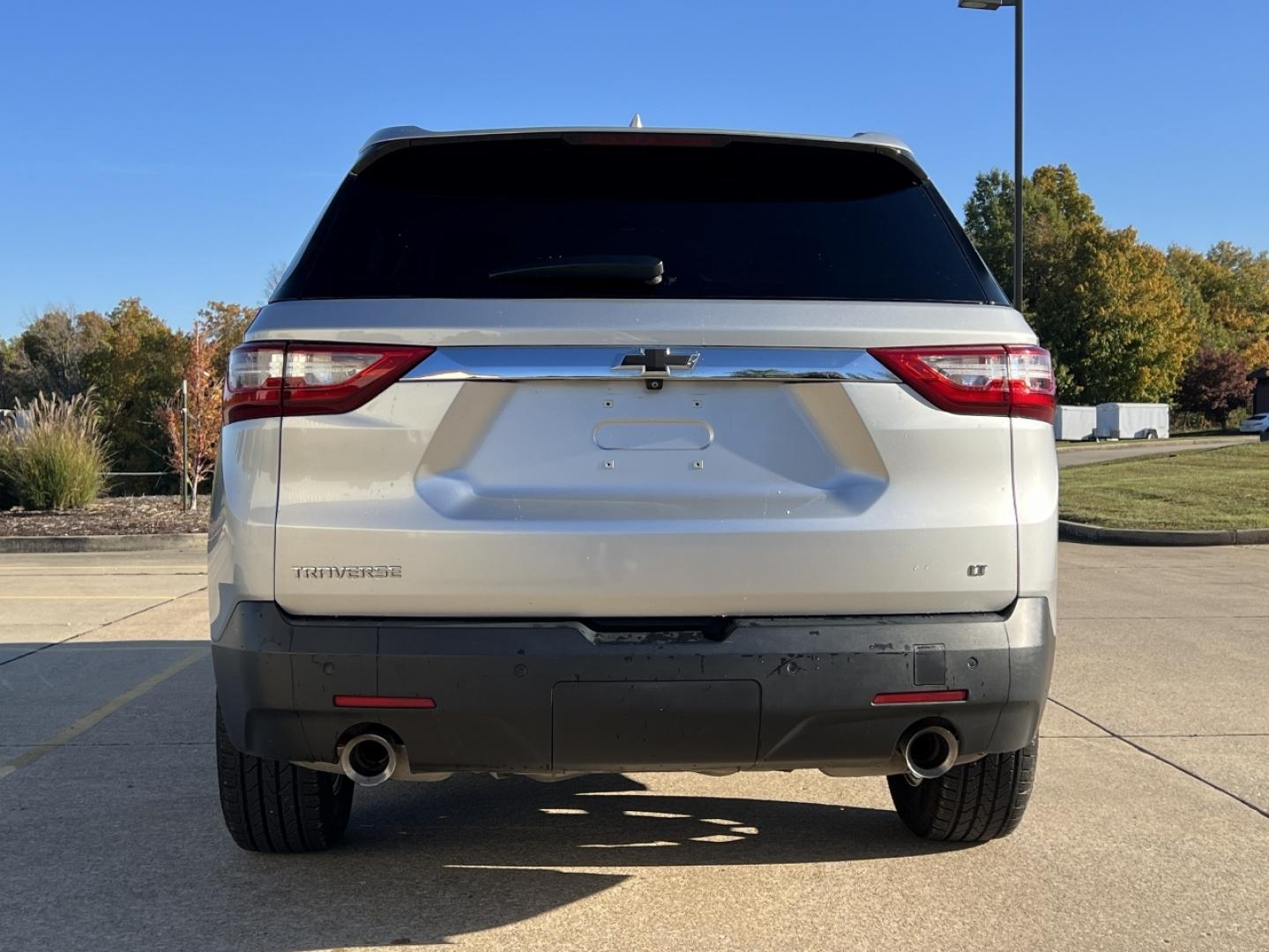 2021 SILVER /Black Cloth Chevrolet Traverse LT FWD (1GNERGKW4MJ) with an 3.6L V6 DOHC 24V engine, Automatic transmission, located at 506 S. Kingshighway, Cape Girardeau, MO, 63703, (573) 235-5000, 37.294991, -89.553635 - 2021 Chevrolet Traverse LT 1-Owner Only 37xxx miles Front Wheel Drive 3.6L V6 Automatic 3rd Row Backup Camera Power Driver Seat Heated Seats Bluetooth Remote Start Cruise Power Windows/Locks/Mirrors We have financing available and we accept trades! Fill out a credit application on our - Photo#11