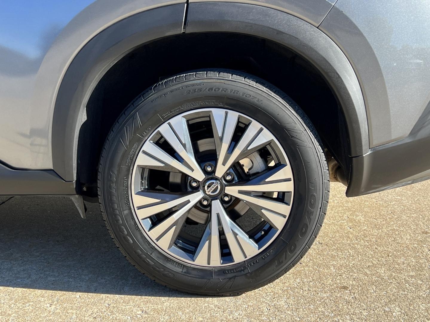 2021 GRAY /Black Leather Nissan Rogue SV AWD (5N1AT3BB8MC) with an 2.5L 4 Cyl. engine, CVT transmission, located at 2990 Old Orchard Rd., Jackson, MO, 63755, 37.354214, -89.612106 - 2021 Nissan Rogue SV 1-Owner 71xxx miles All Wheel Drive 2.5L 4 Cyl. Automatic Leather Backup Camera Power Driver Seat Heated Seats Heated Steering Wheel Sunroof Bluetooth Remote Start Cruise Power Windows/Locks/Mirrors We have financing available and we accept trades! Fill out a cre - Photo#38