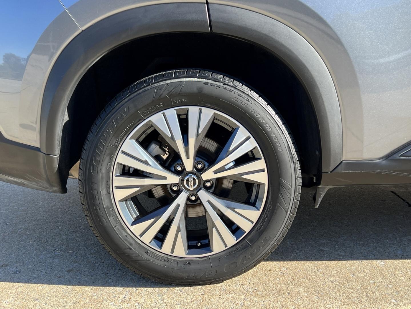 2021 GRAY /Black Leather Nissan Rogue SV AWD (5N1AT3BB8MC) with an 2.5L 4 Cyl. engine, CVT transmission, located at 2990 Old Orchard Rd., Jackson, MO, 63755, 37.354214, -89.612106 - 2021 Nissan Rogue SV 1-Owner 71xxx miles All Wheel Drive 2.5L 4 Cyl. Automatic Leather Backup Camera Power Driver Seat Heated Seats Heated Steering Wheel Sunroof Bluetooth Remote Start Cruise Power Windows/Locks/Mirrors We have financing available and we accept trades! Fill out a cre - Photo#39
