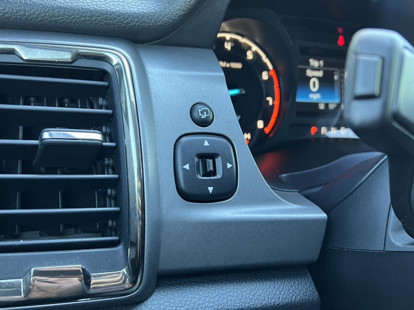 2019 BLACK /Black Leather Ford Ranger XLT SuperCrew 4WD (1FTER4FH9KL) with an 2.3L 4 Cyl. engine, Automatic transmission, located at 2990 Old Orchard Rd., Jackson, MO, 63755, 37.354214, -89.612106 - ** SALVAGE TITLE ** 2019 Ford Ranger XLT 96xxx miles 4x4 2.3L 4 Cyl. Automatic Leather Navigation Power/Heated Seats Backup Camera Bluetooth Remote Start Cruise Power Windows/Locks/Mirrors We have financing available and we accept trades! Fill out a credit application on our website or - Photo#30