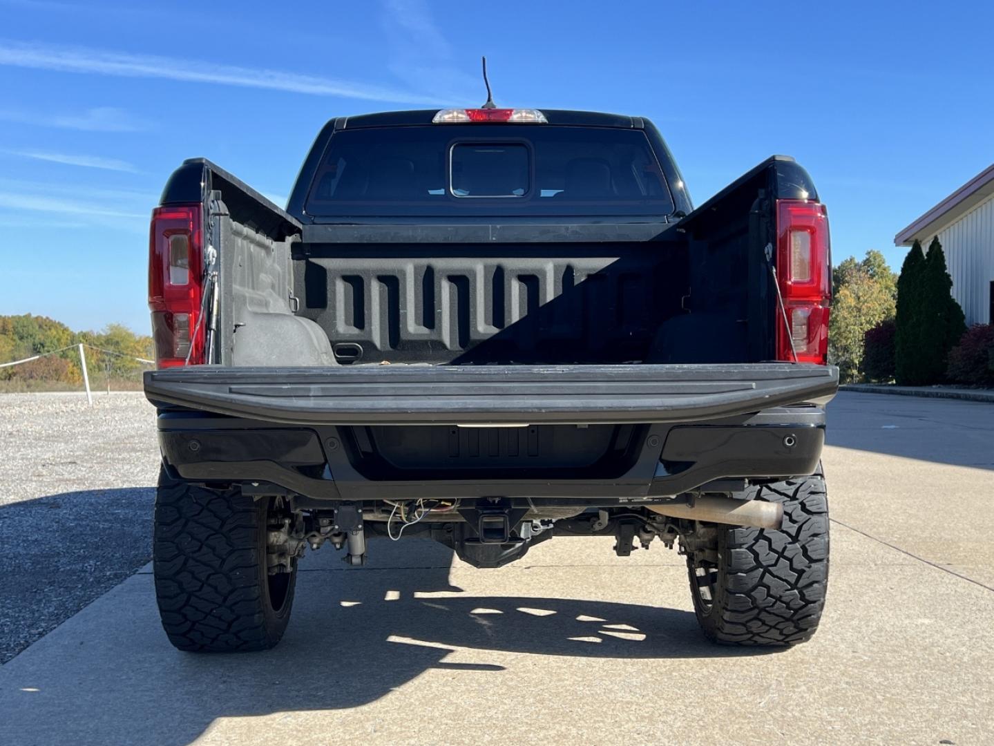 2019 BLACK /Black Leather Ford Ranger XLT SuperCrew 4WD (1FTER4FH9KL) with an 2.3L 4 Cyl. engine, Automatic transmission, located at 2990 Old Orchard Rd., Jackson, MO, 63755, 37.354214, -89.612106 - ** SALVAGE TITLE ** 2019 Ford Ranger XLT 96xxx miles 4x4 2.3L 4 Cyl. Automatic Leather Navigation Power/Heated Seats Backup Camera Bluetooth Remote Start Cruise Power Windows/Locks/Mirrors We have financing available and we accept trades! Fill out a credit application on our website or - Photo#21
