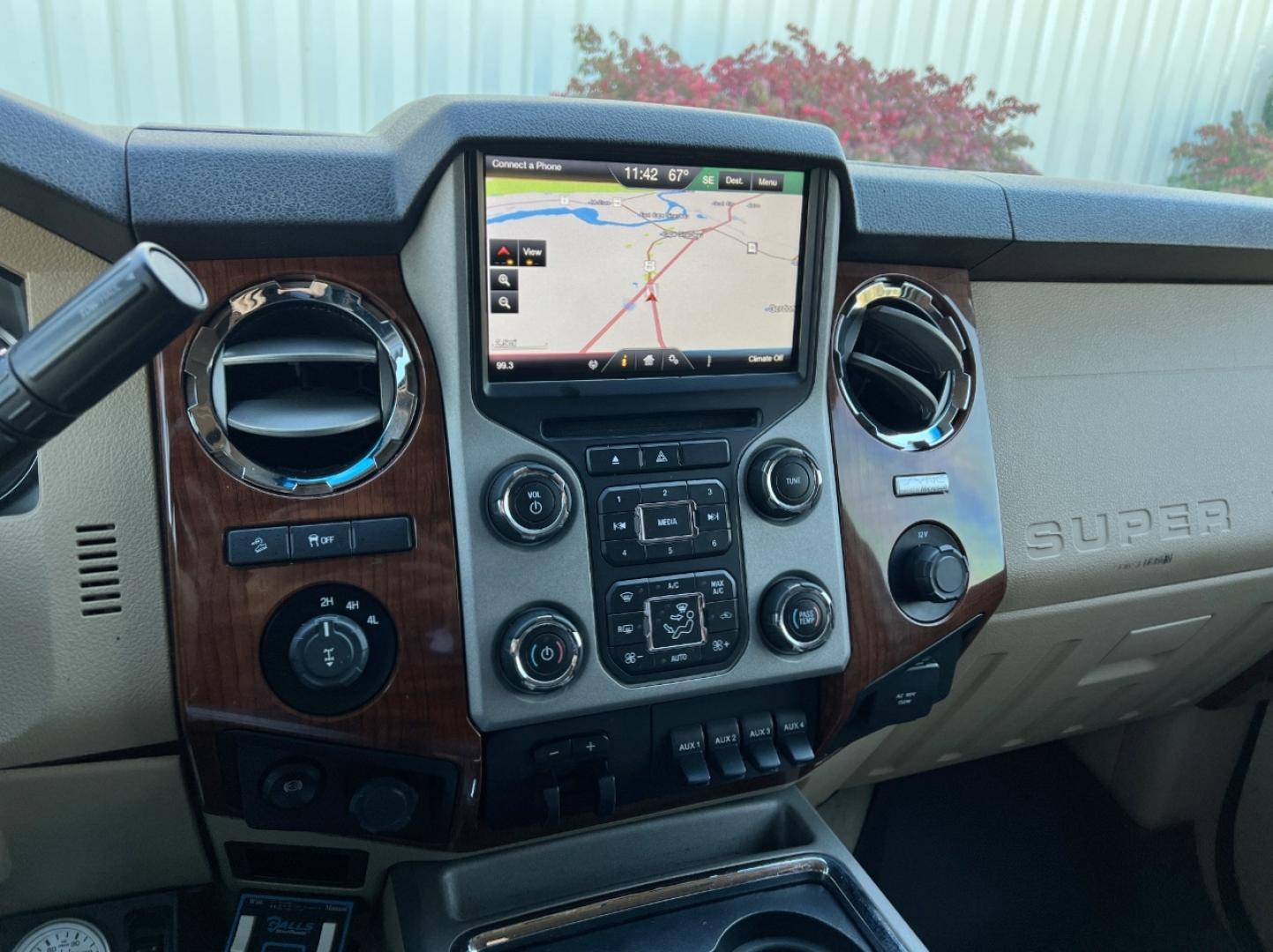 2015 WHITE /Brown Leather Ford F-250 SD King Ranch Crew Cab 4WD (1FT7W2BT2FE) with an 6.7L V8 DIESEL engine, Automatic transmission, located at 2990 Old Orchard Rd., Jackson, MO, 63755, 37.354214, -89.612106 - 2015 Ford F-250 Lariat King Ranch 178xxx miles 4x4 6.7L V8 Diesel Automatic Leather Navigation Power/Heated/Cooled Seats Backup Camera Sunroof Power Running Boards Bluetooth Remote Start Cruise Power Windows/Locks/Mirrors We have financing available and we accept trades! Fill out a cr - Photo#26