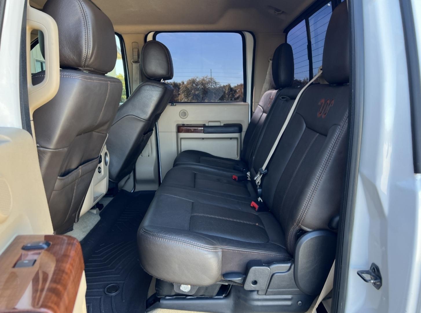 2015 WHITE /Brown Leather Ford F-250 SD King Ranch Crew Cab 4WD (1FT7W2BT2FE) with an 6.7L V8 DIESEL engine, Automatic transmission, located at 2990 Old Orchard Rd., Jackson, MO, 63755, 37.354214, -89.612106 - 2015 Ford F-250 Lariat King Ranch 178xxx miles 4x4 6.7L V8 Diesel Automatic Leather Navigation Power/Heated/Cooled Seats Backup Camera Sunroof Power Running Boards Bluetooth Remote Start Cruise Power Windows/Locks/Mirrors We have financing available and we accept trades! Fill out a cr - Photo#20