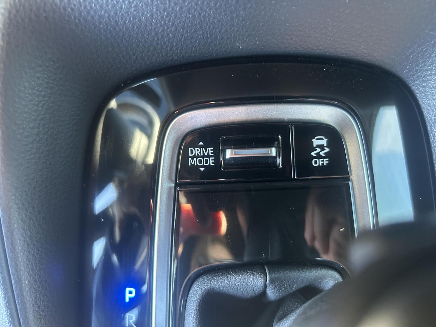 2025 BLACK /Black Toyota Corolla SE Nightshade (5YFP4MCE2SP) with an 2.0L L4 DOHC 16V engine, CVT transmission, located at 506 S. Kingshighway, Cape Girardeau, MO, 63703, (573) 235-5000, 37.294991, -89.553635 - 2025 Toyota Corolla SE 628 miles Front Wheel Drive 2.0L 4 Cyl. Automatic Cruise Bluetooth Dual Climate Backup Camera Power Windows/Locks/Mirrors We have financing available and we accept trades! Fill out a credit application on our website or come by today! If you have any questions - Photo#31