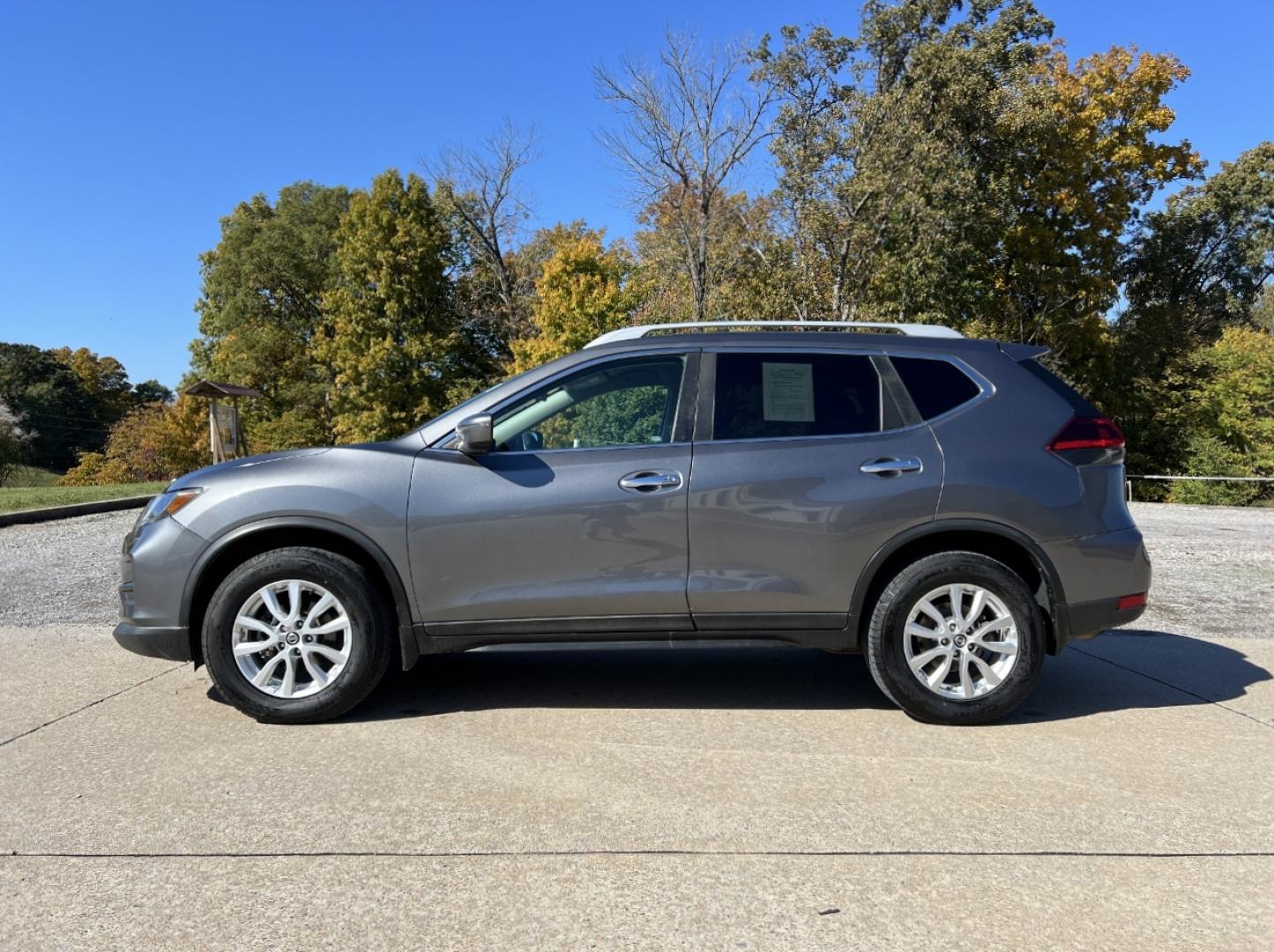 2018 GRAY /Black Cloth Nissan Rogue SV AWD (5N1AT2MV8JC) with an 2.5L 4 Cyl. engine, CVT transmission, located at 2990 Old Orchard Rd., Jackson, MO, 63755, 37.354214, -89.612106 - 2018 Nissan Rogue SV 115xxx miles All Wheel Drive 2.5L 4 Cyl. Automatic Backup Camera Heated Seats Power Driver Seat Bluetooth Remote Start Cruise Power Windows/Locks/Mirrors We have financing available and we accept trades! Fill out a credit application on our website or come by today! - Photo#7