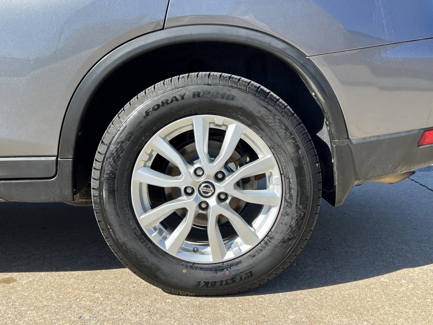 2018 GRAY /Black Cloth Nissan Rogue SV AWD (5N1AT2MV8JC) with an 2.5L 4 Cyl. engine, CVT transmission, located at 2990 Old Orchard Rd., Jackson, MO, 63755, 37.354214, -89.612106 - 2018 Nissan Rogue SV 115xxx miles All Wheel Drive 2.5L 4 Cyl. Automatic Backup Camera Heated Seats Power Driver Seat Bluetooth Remote Start Cruise Power Windows/Locks/Mirrors We have financing available and we accept trades! Fill out a credit application on our website or come by today! - Photo#36