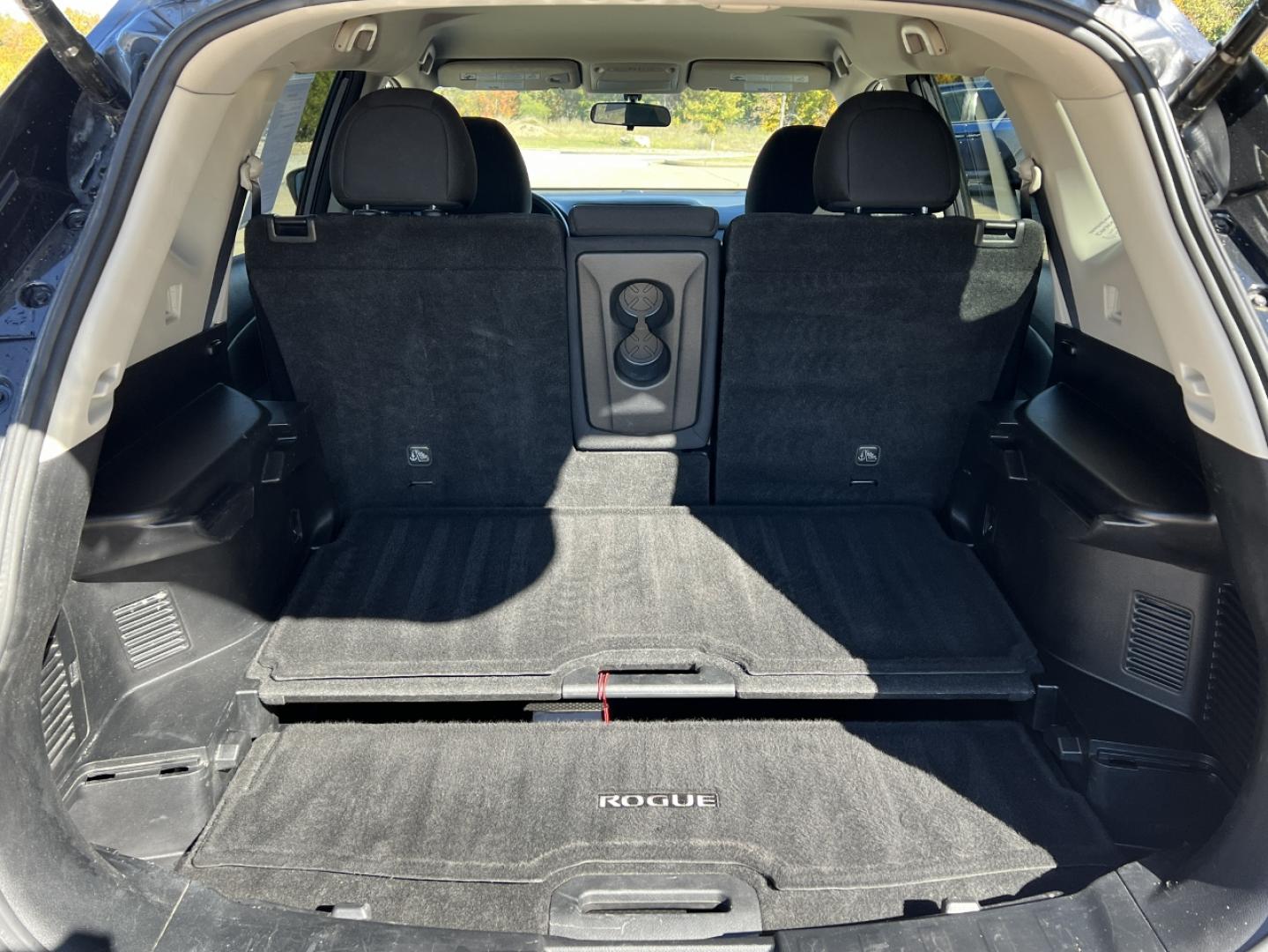 2018 GRAY /Black Cloth Nissan Rogue SV AWD (5N1AT2MV8JC) with an 2.5L 4 Cyl. engine, CVT transmission, located at 2990 Old Orchard Rd., Jackson, MO, 63755, 37.354214, -89.612106 - 2018 Nissan Rogue SV 115xxx miles All Wheel Drive 2.5L 4 Cyl. Automatic Backup Camera Heated Seats Power Driver Seat Bluetooth Remote Start Cruise Power Windows/Locks/Mirrors We have financing available and we accept trades! Fill out a credit application on our website or come by today! - Photo#20