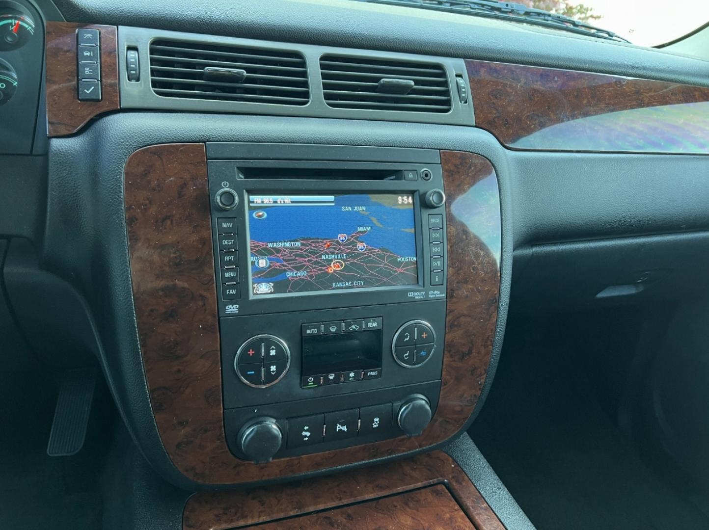 2014 BLACK /Black Leather Chevrolet Tahoe LTZ 4WD (1GNSKCE07ER) with an 5.3L V8 OHV 16V FFV engine, Automatic transmission, located at 2990 Old Orchard Rd., Jackson, MO, 63755, 37.354214, -89.612106 - 2014 Chevrolet Tahoe 1500 LTZ 155xxx miles 4 Wheel Drive 5.3L V8 Automatic Leather 3rd Row Navigation Rear Entertainment Backup Camera Power/Heated/Cooled Seats Heated Rear Seats Heated Steering Wheel Sunroof Remote Start Cruise Power Windows/Locks/Mirrors We have financing availabl - Photo#30