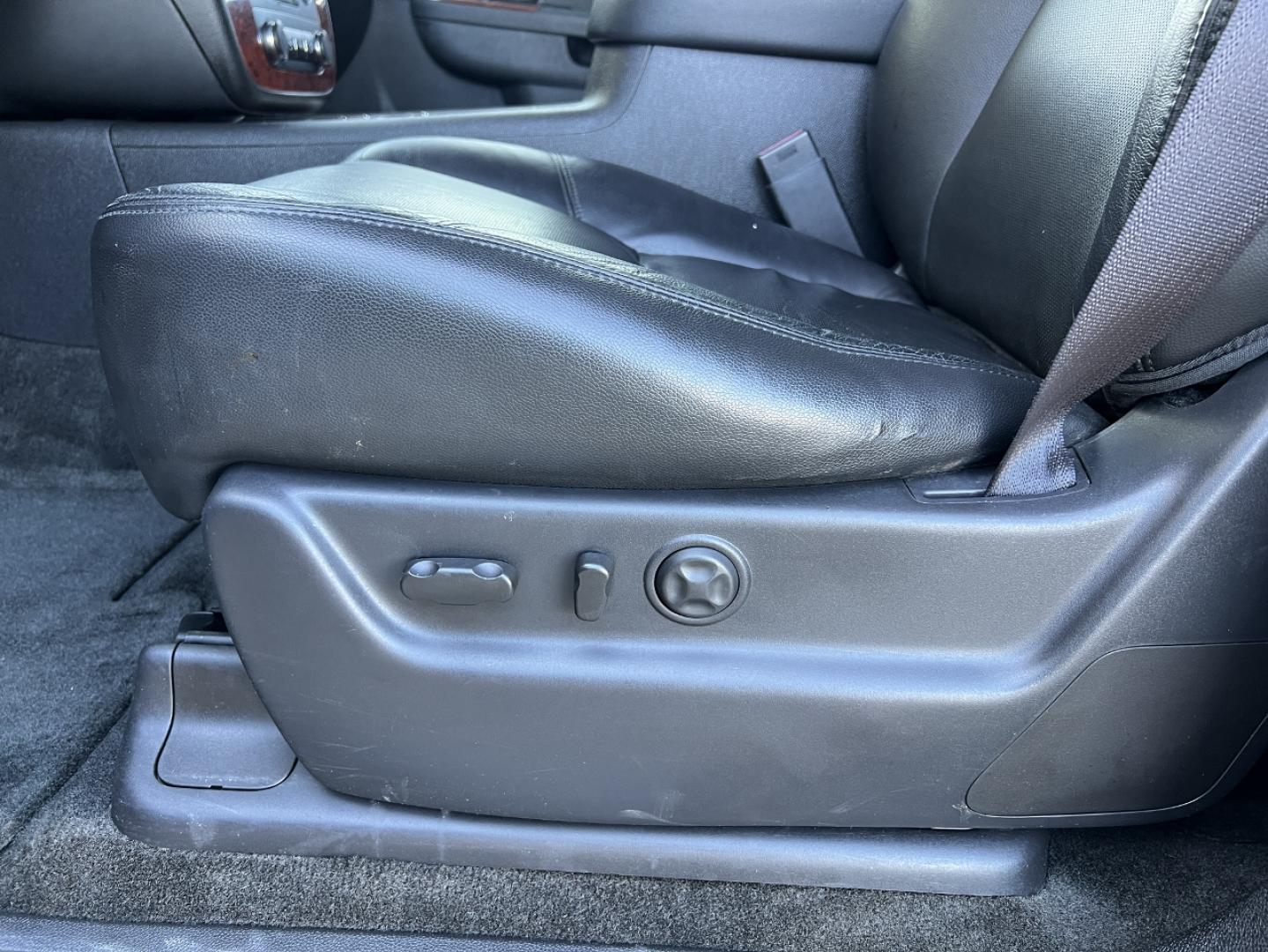 2014 BLACK /Black Leather Chevrolet Tahoe LTZ 4WD (1GNSKCE07ER) with an 5.3L V8 OHV 16V FFV engine, Automatic transmission, located at 2990 Old Orchard Rd., Jackson, MO, 63755, 37.354214, -89.612106 - 2014 Chevrolet Tahoe 1500 LTZ 155xxx miles 4 Wheel Drive 5.3L V8 Automatic Leather 3rd Row Navigation Rear Entertainment Backup Camera Power/Heated/Cooled Seats Heated Rear Seats Heated Steering Wheel Sunroof Remote Start Cruise Power Windows/Locks/Mirrors We have financing availabl - Photo#7