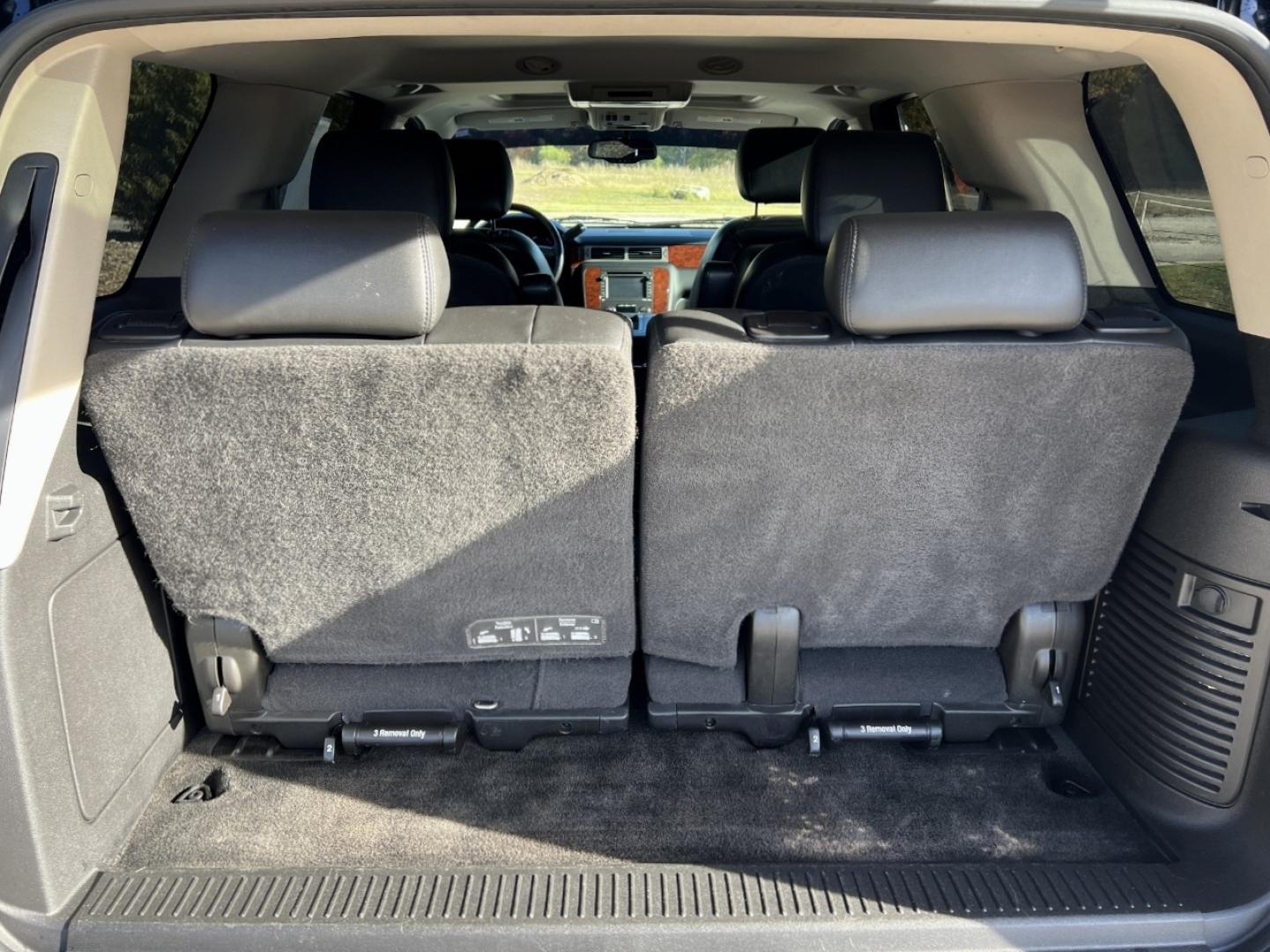 2014 BLACK /Black Leather Chevrolet Tahoe LTZ 4WD (1GNSKCE07ER) with an 5.3L V8 OHV 16V FFV engine, Automatic transmission, located at 2990 Old Orchard Rd., Jackson, MO, 63755, 37.354214, -89.612106 - 2014 Chevrolet Tahoe 1500 LTZ 155xxx miles 4 Wheel Drive 5.3L V8 Automatic Leather 3rd Row Navigation Rear Entertainment Backup Camera Power/Heated/Cooled Seats Heated Rear Seats Heated Steering Wheel Sunroof Remote Start Cruise Power Windows/Locks/Mirrors We have financing availabl - Photo#26