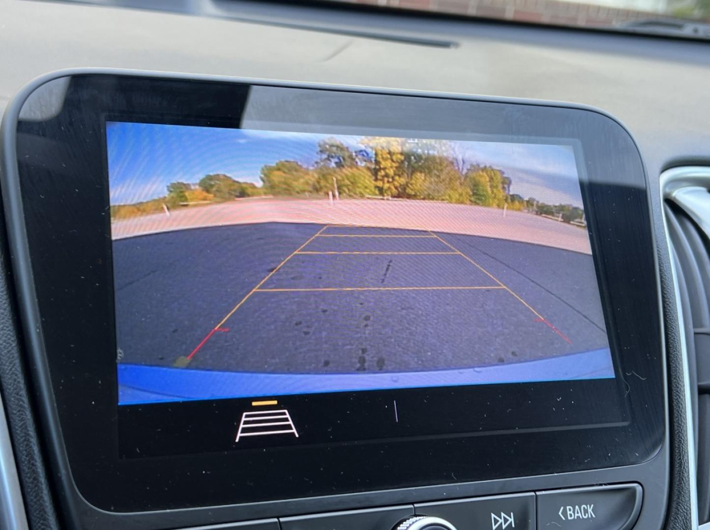 2019 SILVER /Black Cloth Chevrolet Malibu LS (1G1ZC5ST8KF) with an 1.5L 4 Cyl. engine, Automatic transmission, located at 2990 Old Orchard Rd., Jackson, MO, 63755, 37.354214, -89.612106 - 2019 Chevrolet Malibu LS 1-Owner 90xxx miles Front Wheel Drive 1.5L 4 Cyl. Automatic Backup Camera Bluetooth Cruise Power Windows/Locks/Mirrors We have financing available and we accept trades! Fill out a credit application on our website or come by today! If you have any questions, give - Photo#2