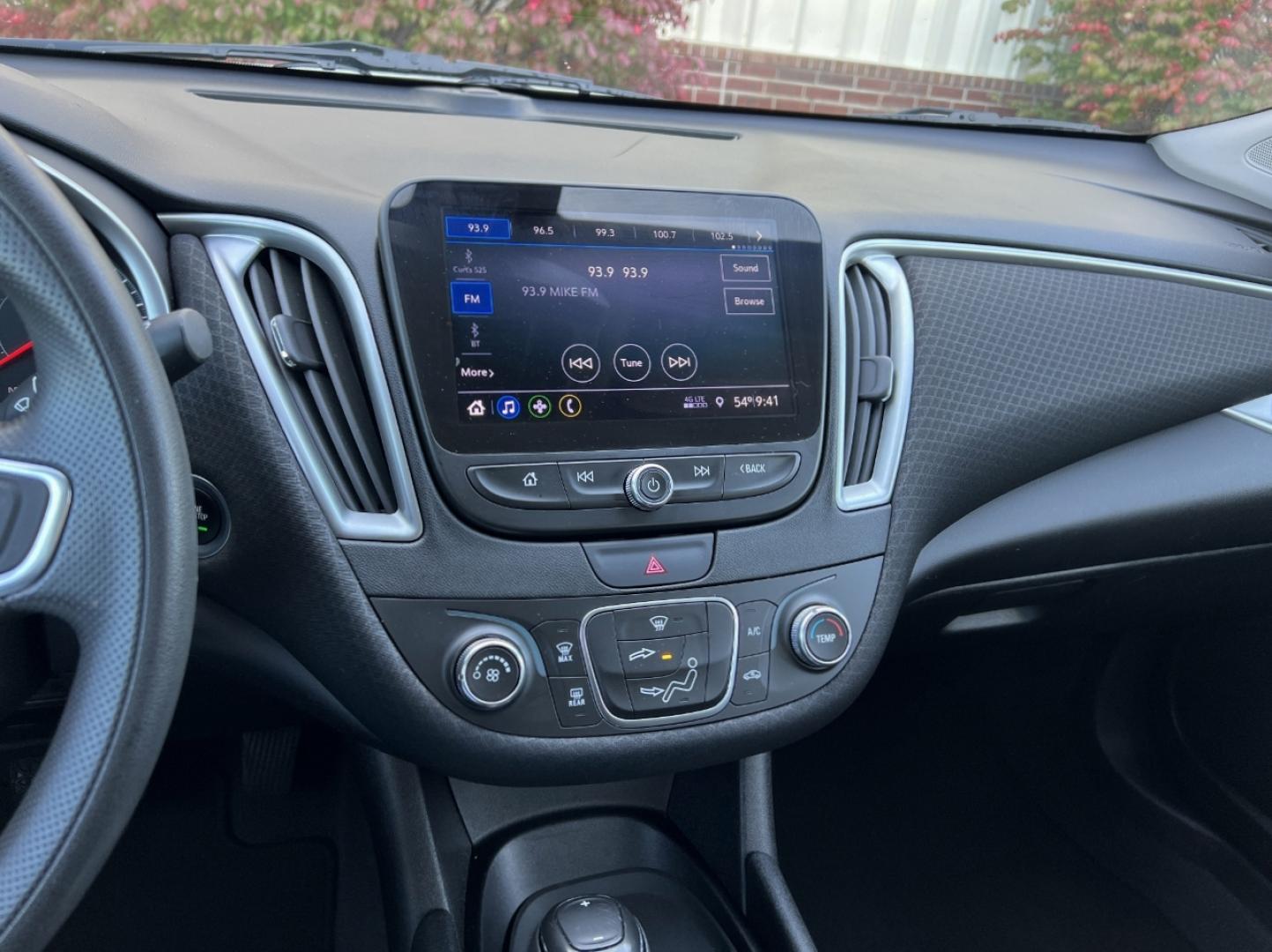 2019 SILVER /Black Cloth Chevrolet Malibu LS (1G1ZC5ST8KF) with an 1.5L 4 Cyl. engine, Automatic transmission, located at 2990 Old Orchard Rd., Jackson, MO, 63755, 37.354214, -89.612106 - 2019 Chevrolet Malibu LS 1-Owner 90xxx miles Front Wheel Drive 1.5L 4 Cyl. Automatic Backup Camera Bluetooth Cruise Power Windows/Locks/Mirrors We have financing available and we accept trades! Fill out a credit application on our website or come by today! If you have any questions, give - Photo#23