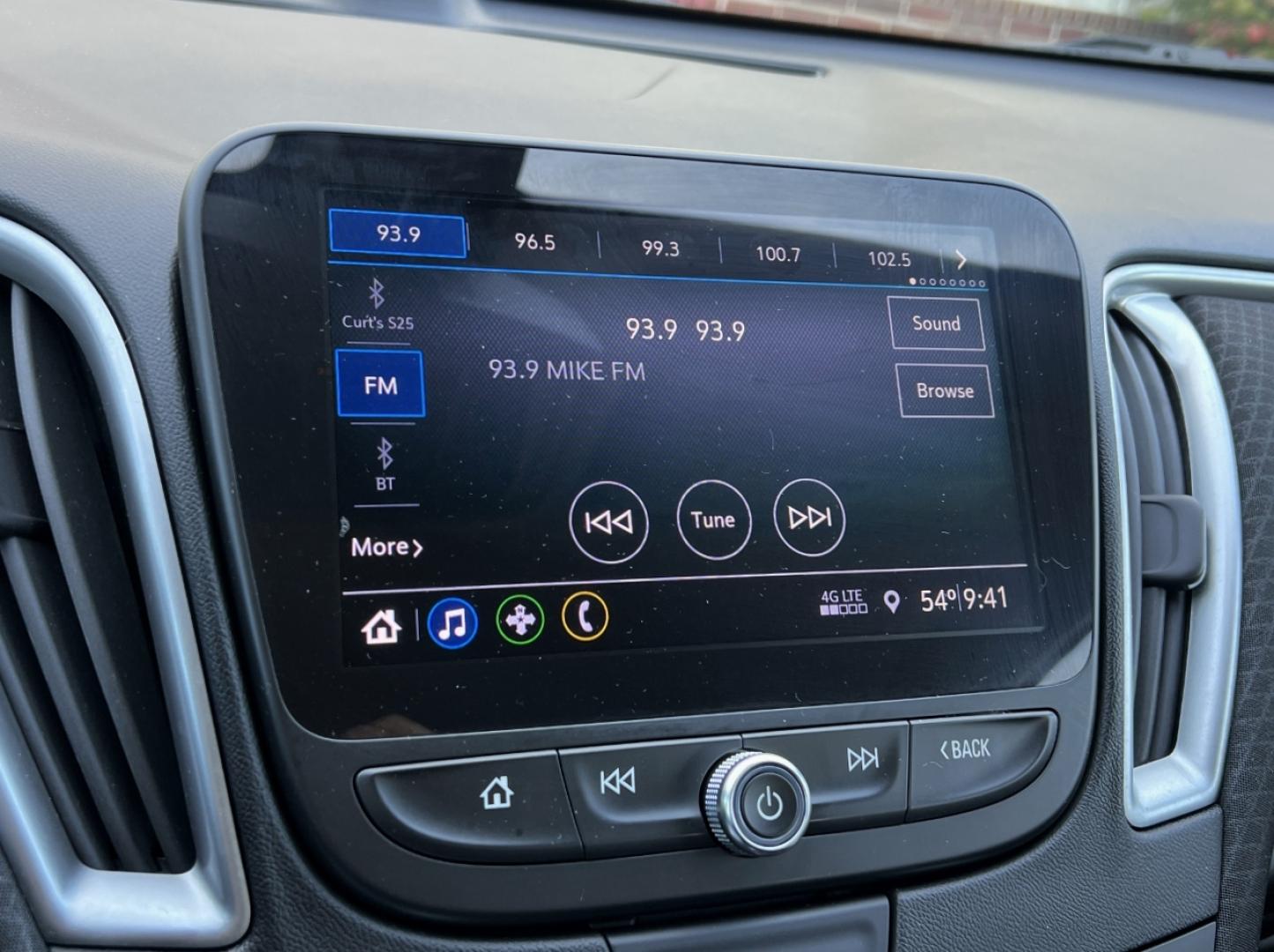 2019 SILVER /Black Cloth Chevrolet Malibu LS (1G1ZC5ST8KF) with an 1.5L 4 Cyl. engine, Automatic transmission, located at 2990 Old Orchard Rd., Jackson, MO, 63755, 37.354214, -89.612106 - 2019 Chevrolet Malibu LS 1-Owner 90xxx miles Front Wheel Drive 1.5L 4 Cyl. Automatic Backup Camera Bluetooth Cruise Power Windows/Locks/Mirrors We have financing available and we accept trades! Fill out a credit application on our website or come by today! If you have any questions, give - Photo#24