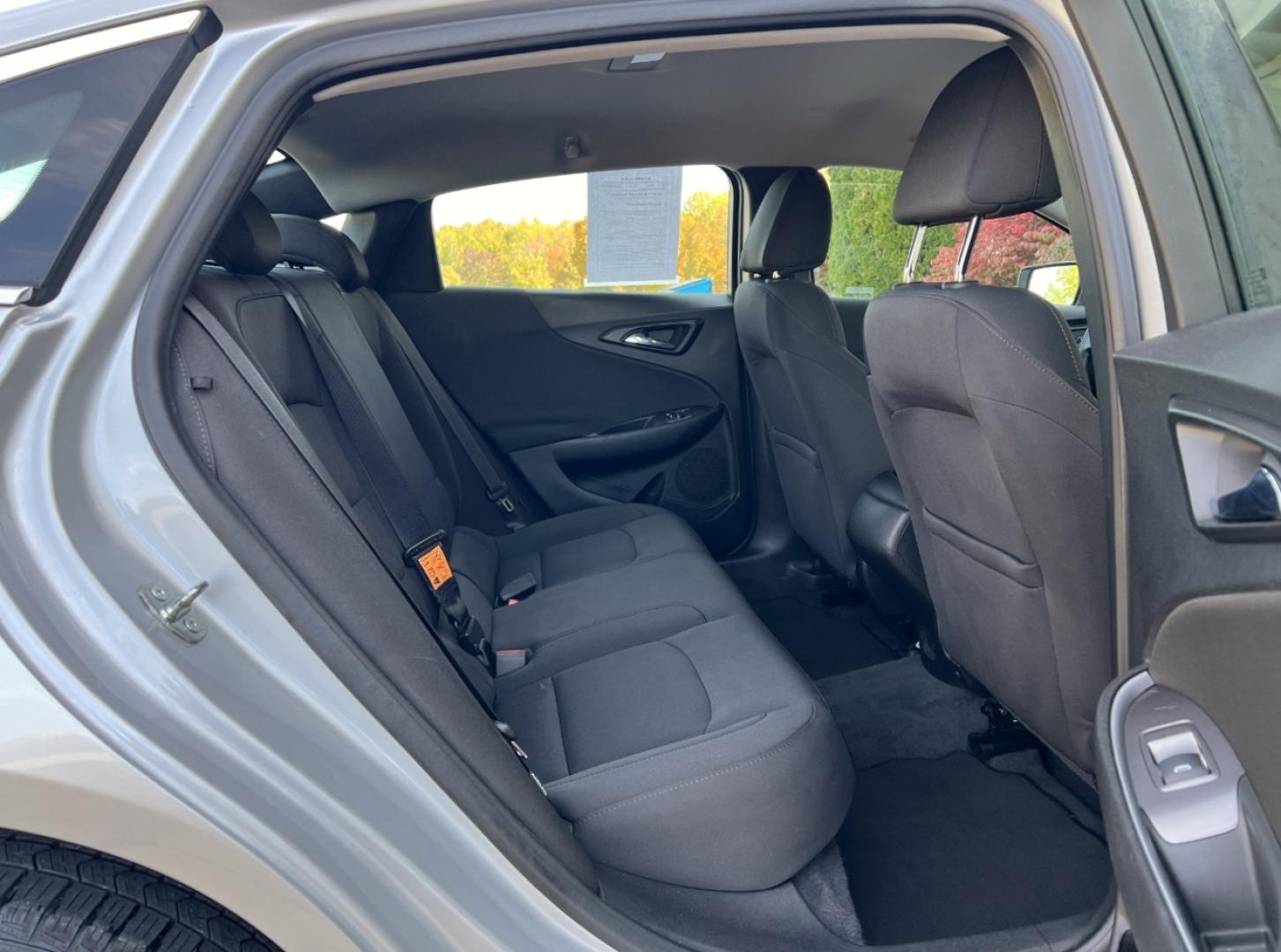 2019 SILVER /Black Cloth Chevrolet Malibu LS (1G1ZC5ST8KF) with an 1.5L 4 Cyl. engine, Automatic transmission, located at 2990 Old Orchard Rd., Jackson, MO, 63755, 37.354214, -89.612106 - 2019 Chevrolet Malibu LS 1-Owner 90xxx miles Front Wheel Drive 1.5L 4 Cyl. Automatic Backup Camera Bluetooth Cruise Power Windows/Locks/Mirrors We have financing available and we accept trades! Fill out a credit application on our website or come by today! If you have any questions, give - Photo#15