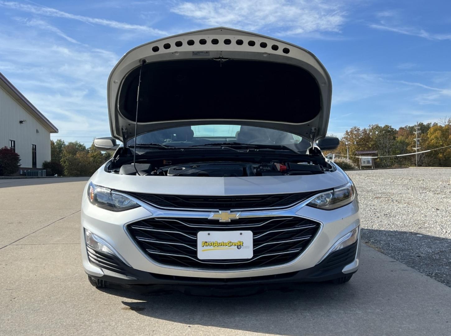 2019 SILVER /Black Cloth Chevrolet Malibu LS (1G1ZC5ST8KF) with an 1.5L 4 Cyl. engine, Automatic transmission, located at 2990 Old Orchard Rd., Jackson, MO, 63755, 37.354214, -89.612106 - 2019 Chevrolet Malibu LS 1-Owner 90xxx miles Front Wheel Drive 1.5L 4 Cyl. Automatic Backup Camera Bluetooth Cruise Power Windows/Locks/Mirrors We have financing available and we accept trades! Fill out a credit application on our website or come by today! If you have any questions, give - Photo#32