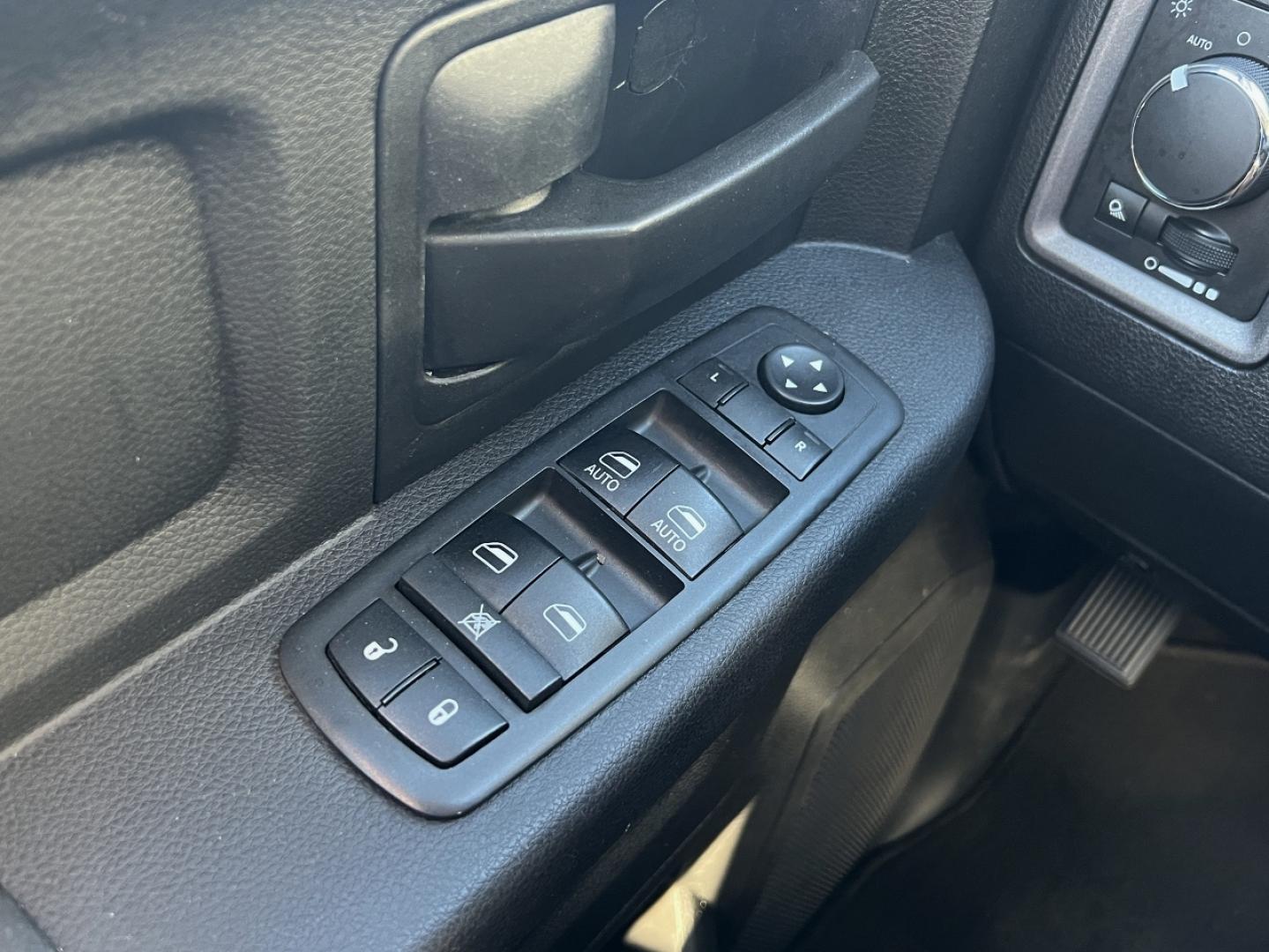 2017 WHITE /Gray Cloth RAM 1500 Tradesman Crew Cab SWB 2WD (3C6RR6KT6HG) with an 5.7L V8 OHV 16V engine, Automatic transmission, located at 2990 Old Orchard Rd., Jackson, MO, 63755, 37.354214, -89.612106 - 2017 Ram 1500 Tradesman 163xxx miles Rear Wheel Drive 5.7L V8 HEMI Automatic New Tires 20" Wheels Bluetooth Cruise Power Windows/Locks/Mirrors We have financing available and we accept trades! Fill out a credit application on our website or come by today! If you have any questions, give u - Photo#24