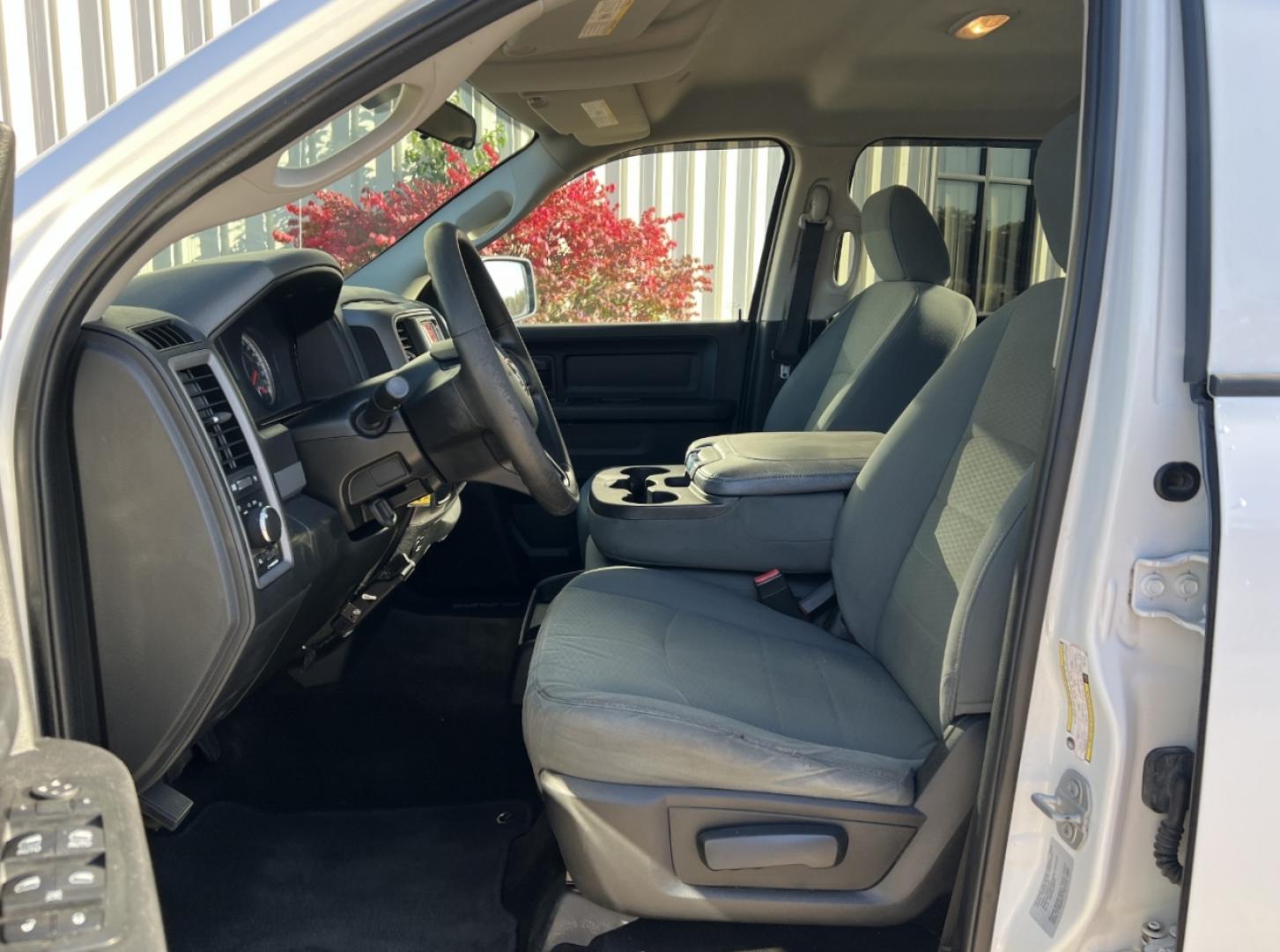 2017 WHITE /Gray Cloth RAM 1500 Tradesman Crew Cab SWB 2WD (3C6RR6KT6HG) with an 5.7L V8 OHV 16V engine, Automatic transmission, located at 2990 Old Orchard Rd., Jackson, MO, 63755, 37.354214, -89.612106 - 2017 Ram 1500 Tradesman 163xxx miles Rear Wheel Drive 5.7L V8 HEMI Automatic New Tires 20" Wheels Bluetooth Cruise Power Windows/Locks/Mirrors We have financing available and we accept trades! Fill out a credit application on our website or come by today! If you have any questions, give u - Photo#10