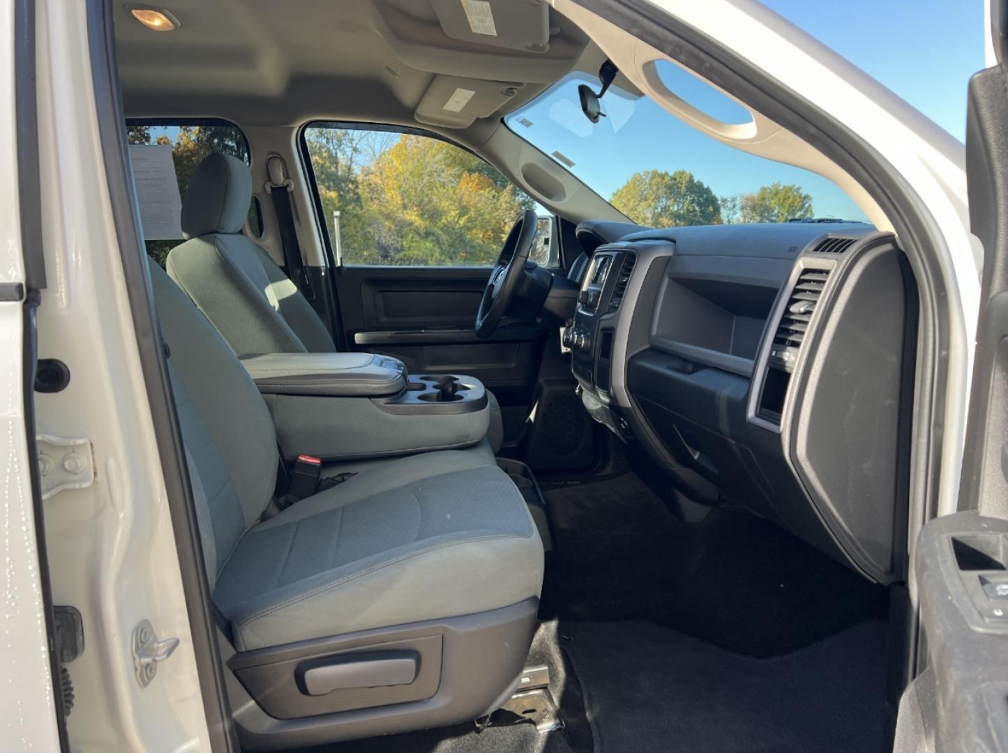 2017 WHITE /Gray Cloth RAM 1500 Tradesman Crew Cab SWB 2WD (3C6RR6KT6HG) with an 5.7L V8 OHV 16V engine, Automatic transmission, located at 2990 Old Orchard Rd., Jackson, MO, 63755, 37.354214, -89.612106 - 2017 Ram 1500 Tradesman 163xxx miles Rear Wheel Drive 5.7L V8 HEMI Automatic New Tires 20" Wheels Bluetooth Cruise Power Windows/Locks/Mirrors We have financing available and we accept trades! Fill out a credit application on our website or come by today! If you have any questions, give u - Photo#12