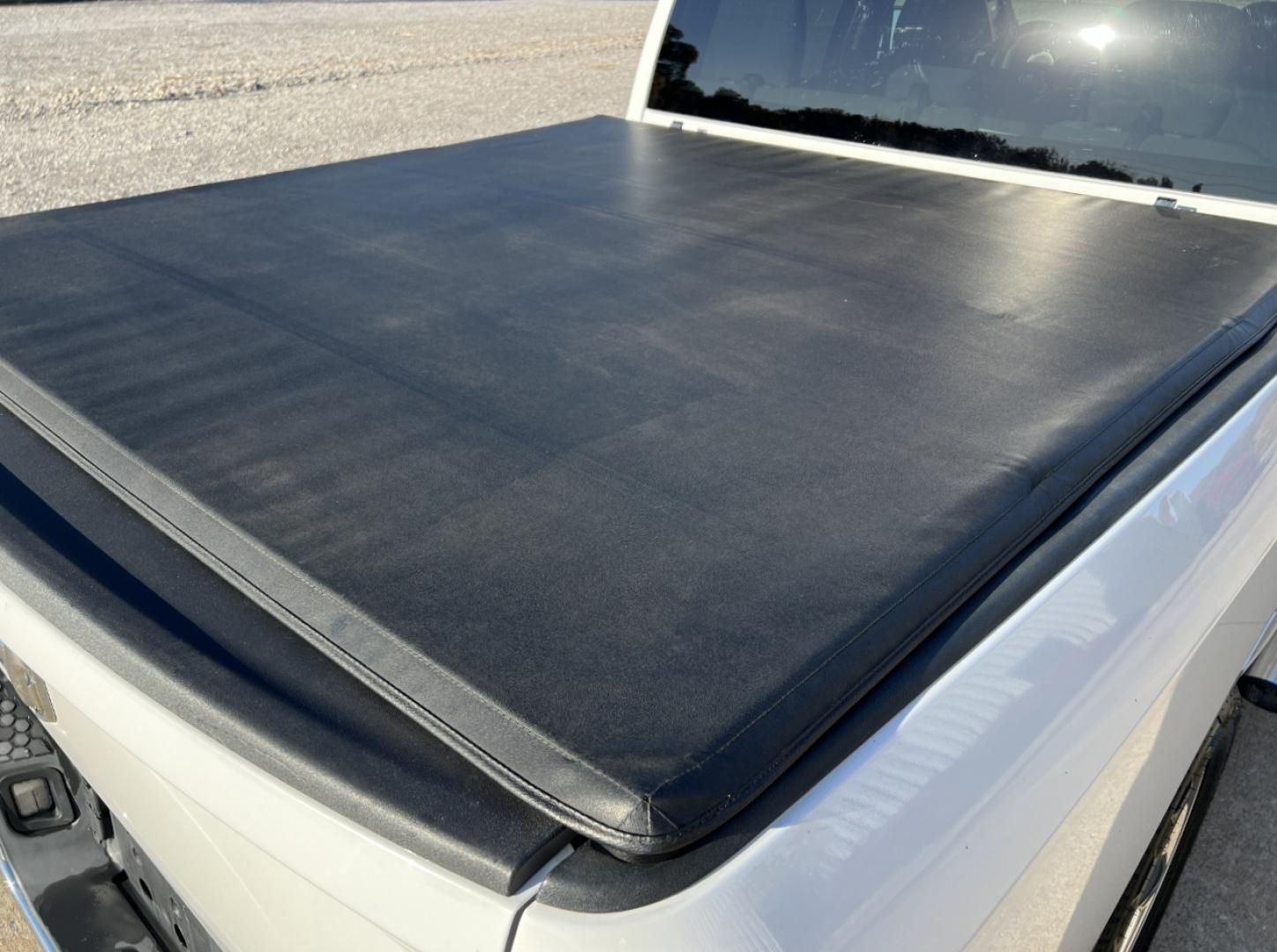 2017 WHITE /Gray Cloth RAM 1500 Tradesman Crew Cab SWB 2WD (3C6RR6KT6HG) with an 5.7L V8 OHV 16V engine, Automatic transmission, located at 2990 Old Orchard Rd., Jackson, MO, 63755, 37.354214, -89.612106 - 2017 Ram 1500 Tradesman 163xxx miles Rear Wheel Drive 5.7L V8 HEMI Automatic New Tires 20" Wheels Bluetooth Cruise Power Windows/Locks/Mirrors We have financing available and we accept trades! Fill out a credit application on our website or come by today! If you have any questions, give u - Photo#17