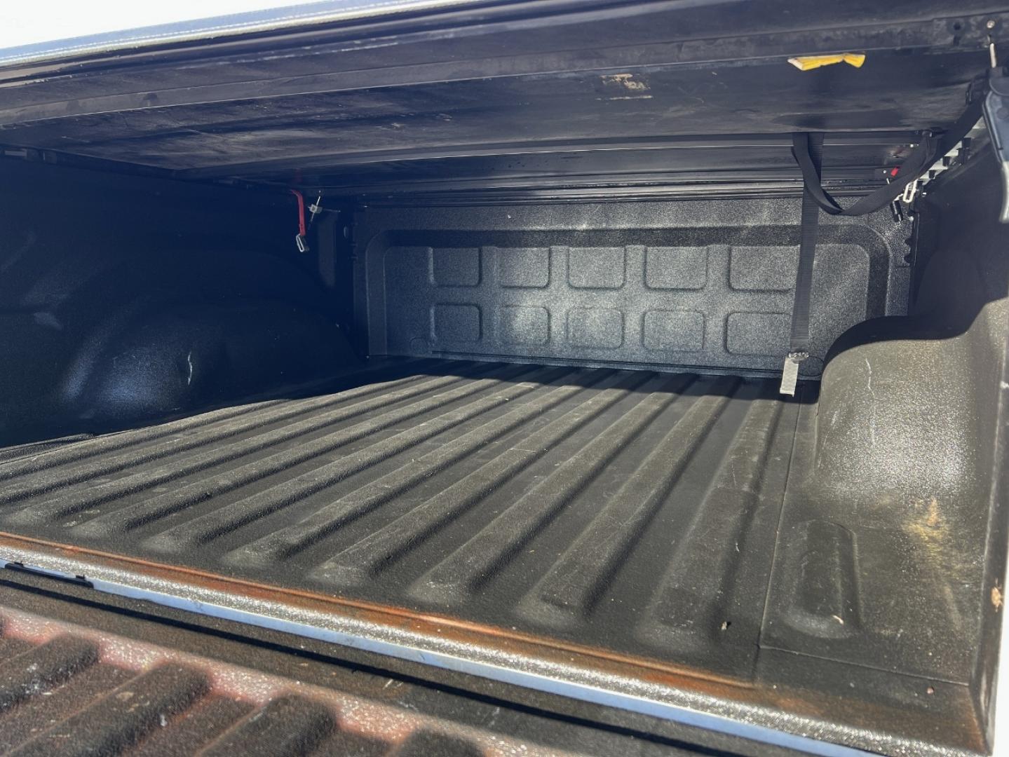 2017 WHITE /Gray Cloth RAM 1500 Tradesman Crew Cab SWB 2WD (3C6RR6KT6HG) with an 5.7L V8 OHV 16V engine, Automatic transmission, located at 2990 Old Orchard Rd., Jackson, MO, 63755, 37.354214, -89.612106 - 2017 Ram 1500 Tradesman 163xxx miles Rear Wheel Drive 5.7L V8 HEMI Automatic New Tires 20" Wheels Bluetooth Cruise Power Windows/Locks/Mirrors We have financing available and we accept trades! Fill out a credit application on our website or come by today! If you have any questions, give u - Photo#16