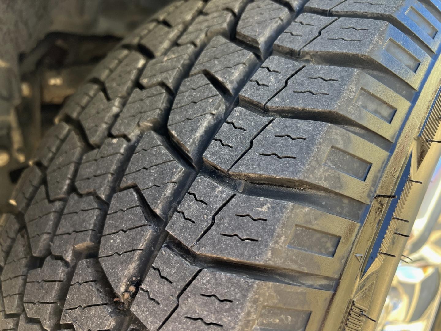 2017 WHITE /Gray Cloth RAM 1500 Tradesman Crew Cab SWB 2WD (3C6RR6KT6HG) with an 5.7L V8 OHV 16V engine, Automatic transmission, located at 2990 Old Orchard Rd., Jackson, MO, 63755, 37.354214, -89.612106 - 2017 Ram 1500 Tradesman 163xxx miles Rear Wheel Drive 5.7L V8 HEMI Automatic New Tires 20" Wheels Bluetooth Cruise Power Windows/Locks/Mirrors We have financing available and we accept trades! Fill out a credit application on our website or come by today! If you have any questions, give u - Photo#28