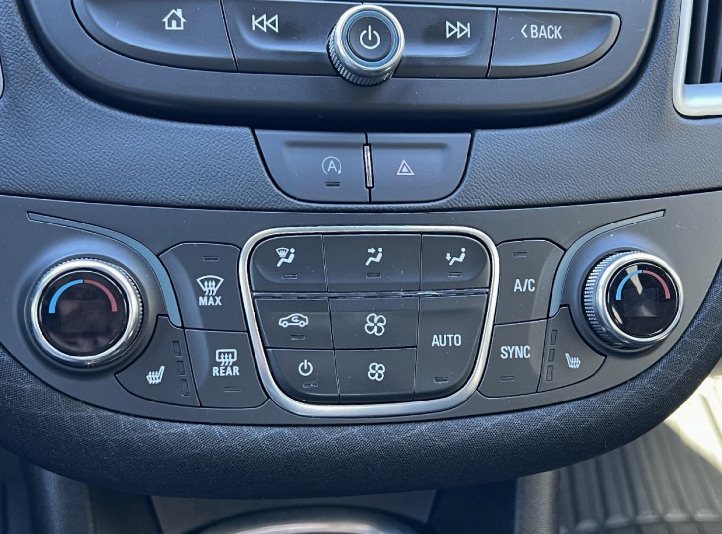 2024 GRAY /Black Cloth Chevrolet Malibu 1LT (1G1ZD5ST3RF) with an 1.5L 4 Cyl. engine, Automatic transmission, located at 2990 Old Orchard Rd., Jackson, MO, 63755, 37.354214, -89.612106 - 2024 Chevrolet Malibu LT 1-Owner 62xxx miles Front Wheel Drive 1.5L 4 Cyl. Automatic Backup Camera Heated Seats Power Driver Seat Bluetooth Remote Start Cruise Power Windows/Locks/Mirrors We have financing available and we accept trades! Fill out a credit application on our website or c - Photo#3